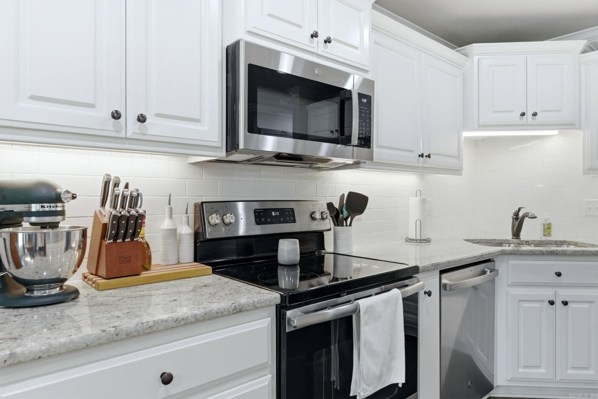 HUNTINGTON PLACE - Residential