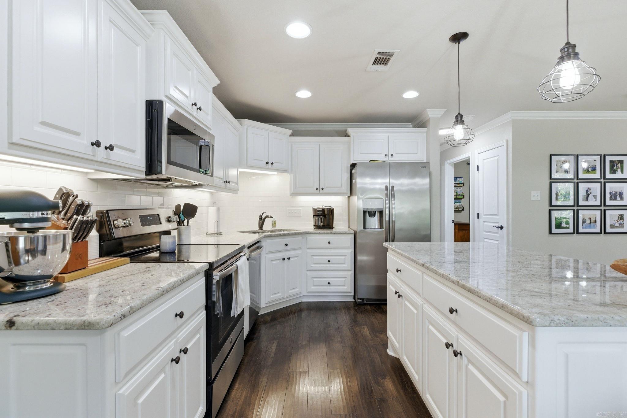 HUNTINGTON PLACE - Residential