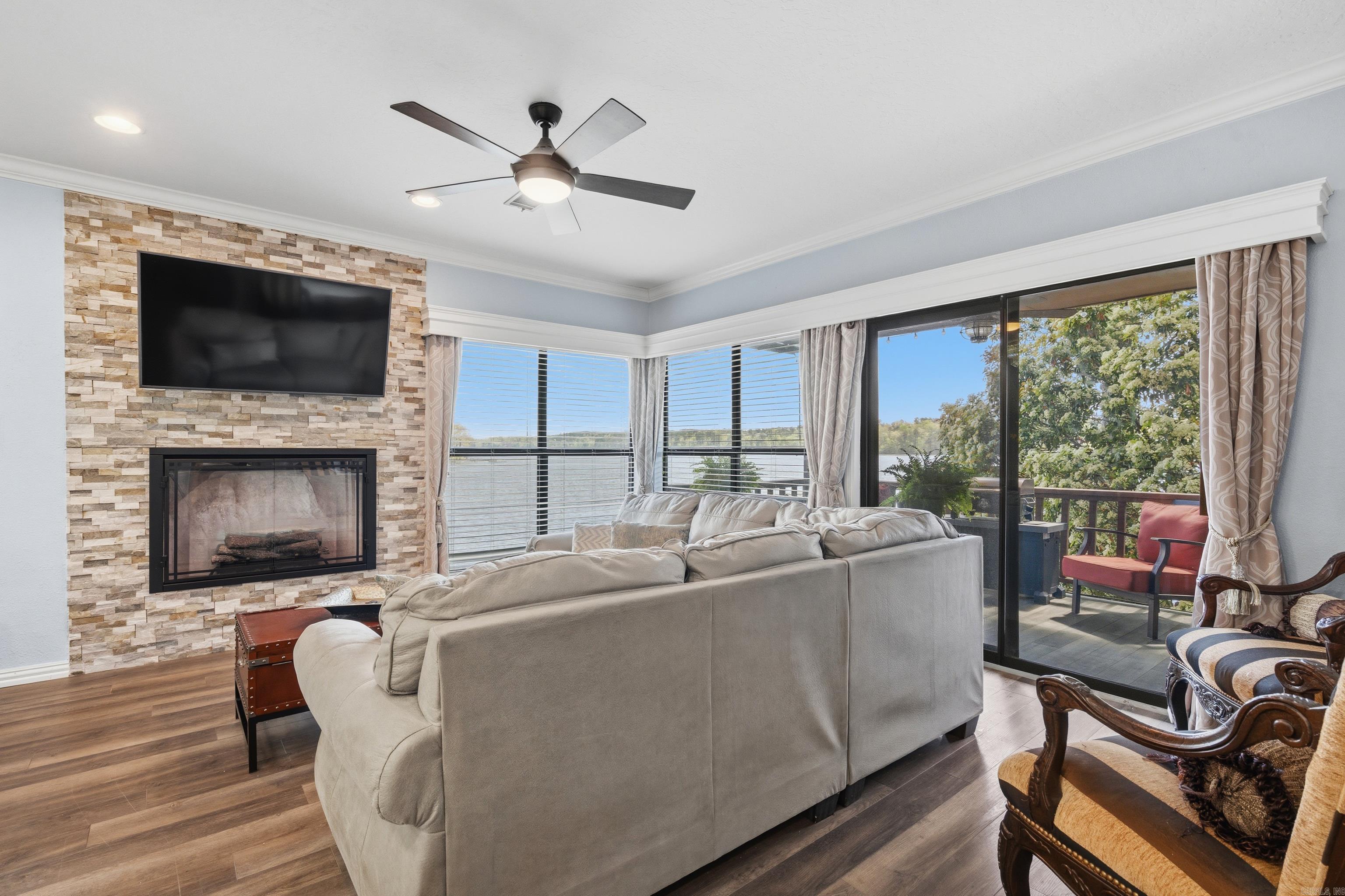 LAKE PORT HPR - Residential