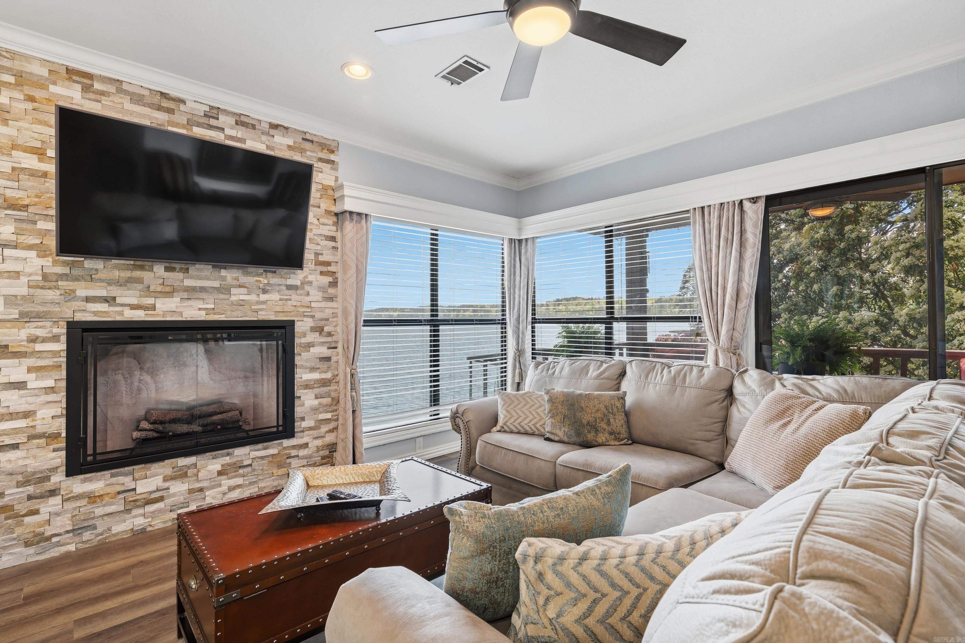 LAKE PORT HPR - Residential