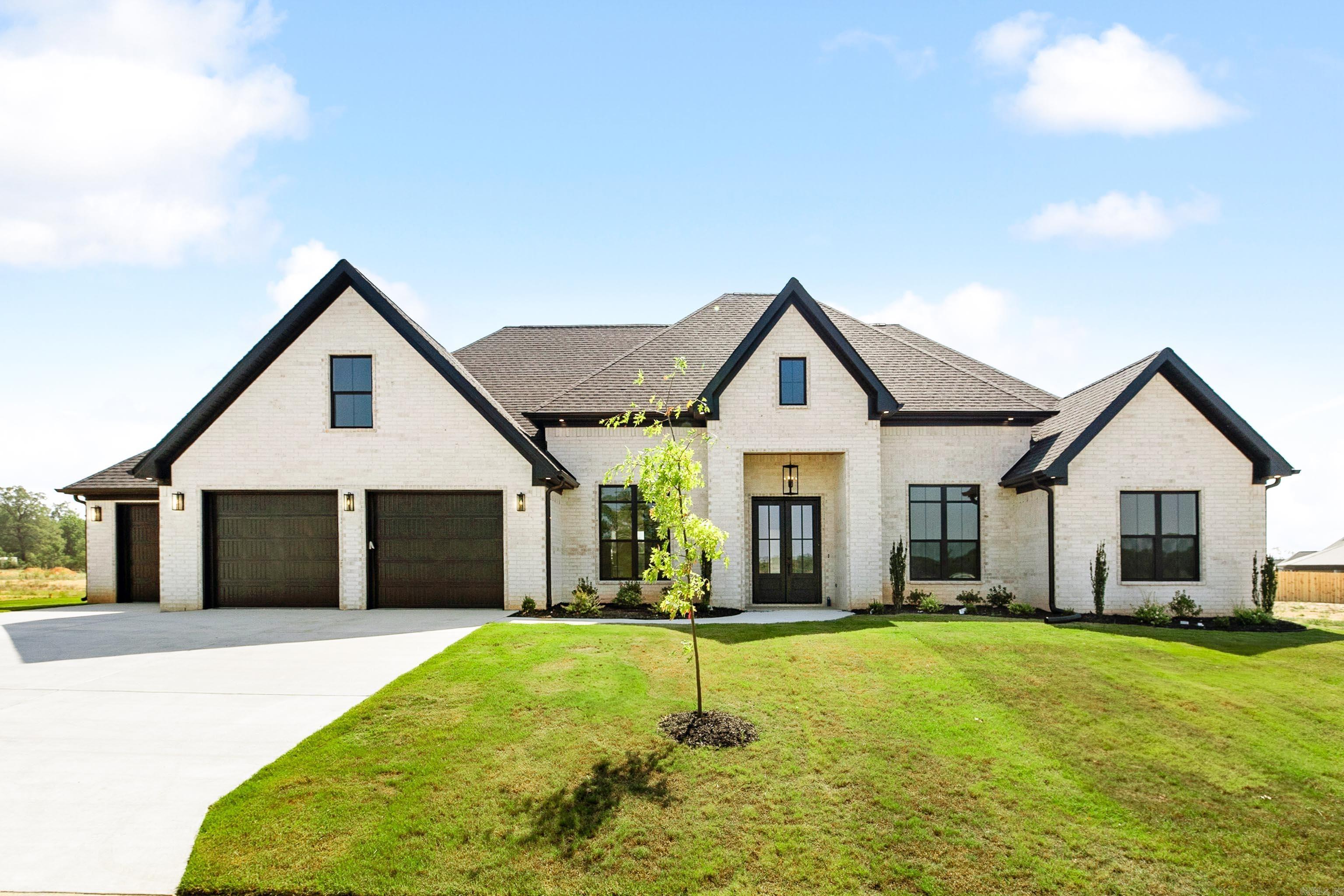A beautifully designed French Countryāinspired home, thoughtfully planned living space across 1½ stories, featuring 5 bedrooms and 3 full baths ā perfect for growing families or those seeking flexible living arrangements. As you step in you are greeted by a formal dining room and office right off the entry way, adding a touch of convenience and luxury. The split floor plan offers a secluded master suite offering a peaceful retreat with an ensuite bathāpromoting comfort and elegance. This vibrant community offers a host of top-notch amenities, including a sparkling pool, splash pad for the kids, playground, tennis and pickleball courts, and lake access for relaxing days on the water. The neighborhood also hosts an array of community events throughout the year, fostering a true sense of connection and belonging. Donāt miss the opportunity to own a piece of this thriving community!