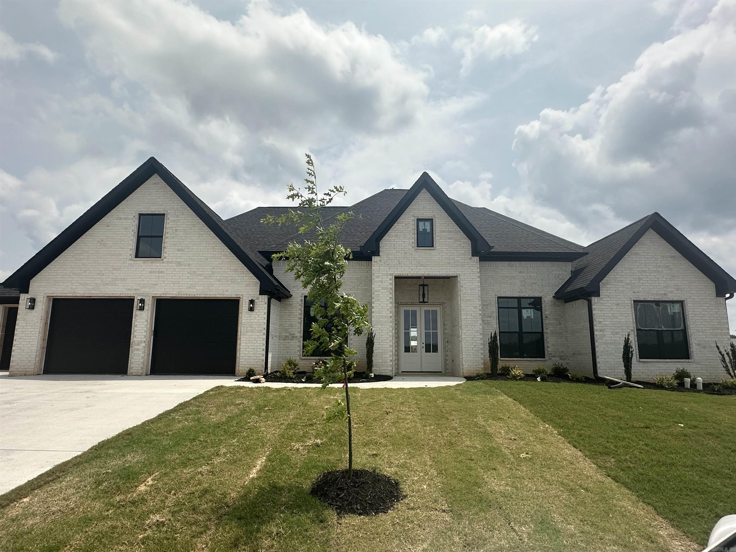 A beautifully designed French Countryāinspired home, thoughtfully planned living space across 1½ stories, featuring 5 bedrooms and 3 full baths ā perfect for growing families or those seeking flexible living arrangements. As you step in you are greeted by a formal dining room and office right off the entry way, adding a touch of convenience and luxury. The split floor plan offers a secluded master suite offering a peaceful retreat with an ensuite bathāpromoting comfort and elegance. This vibrant community offers a host of top-notch amenities, including a sparkling pool, splash pad for the kids, playground, tennis and pickleball courts, and lake access for relaxing days on the water. The neighborhood also hosts an array of community events throughout the year, fostering a true sense of connection and belonging. Donāt miss the opportunity to own a piece of this thriving community!