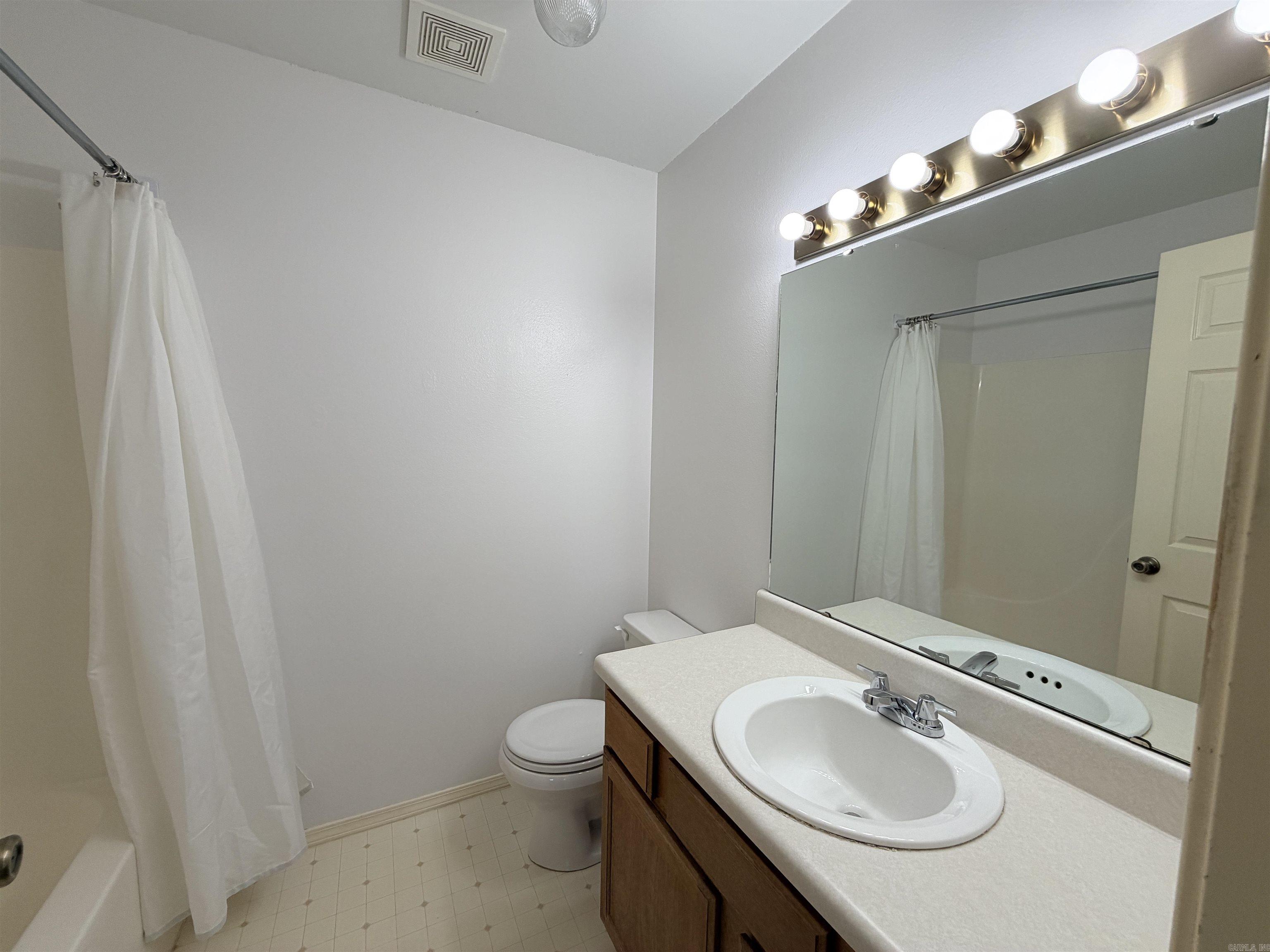 WEST GLEN - Residential