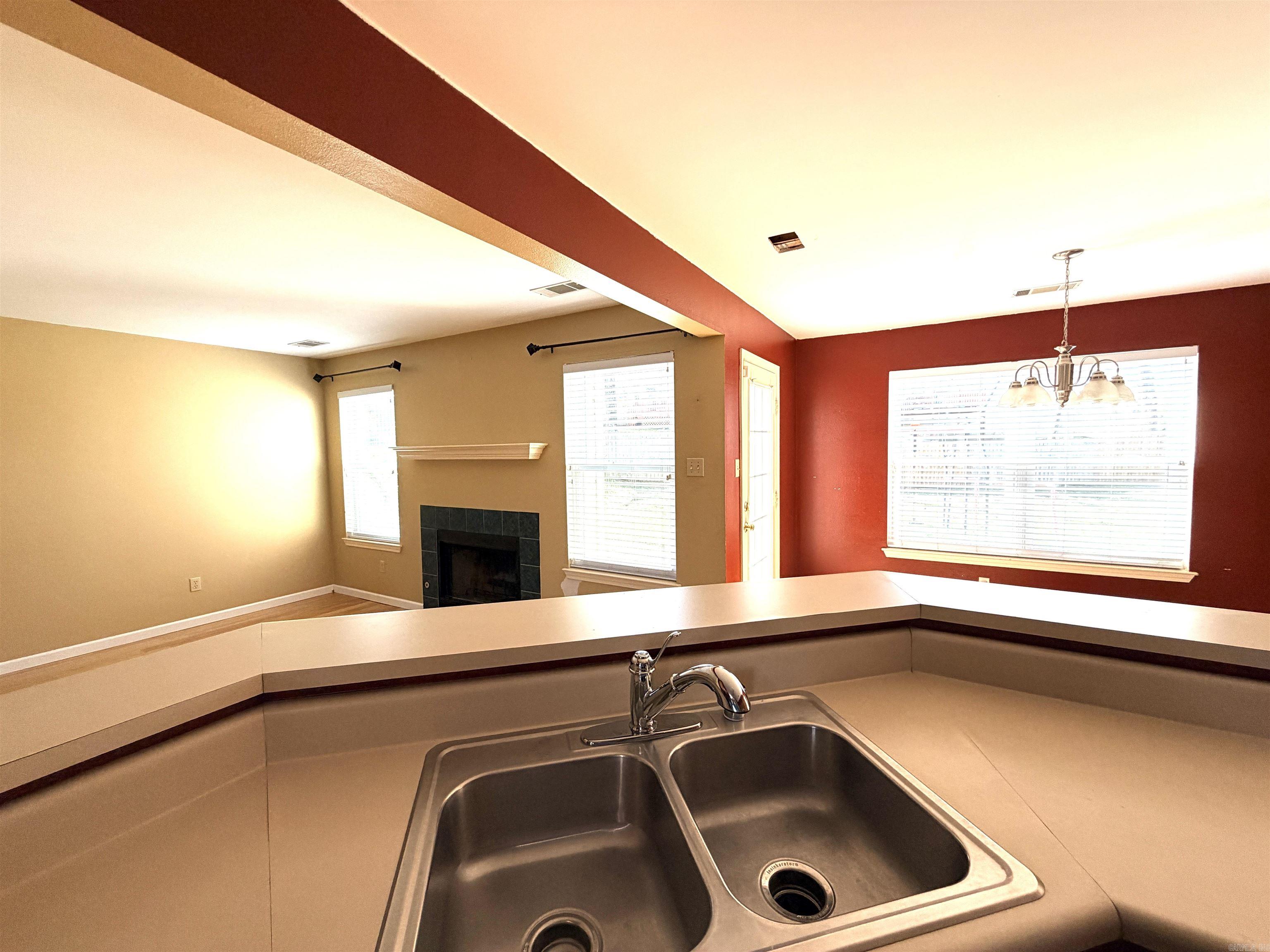 WEST GLEN - Residential