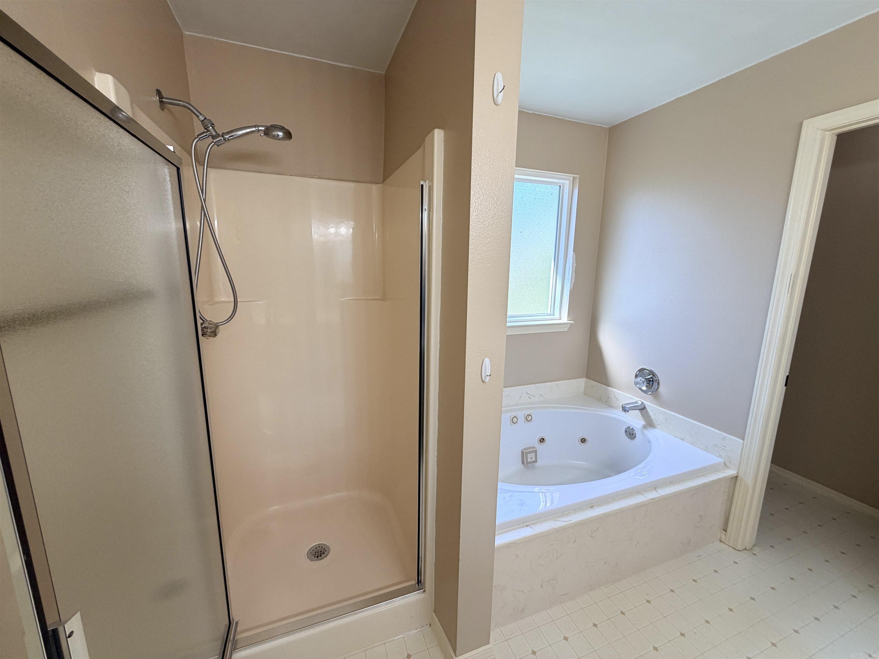 WEST GLEN - Residential