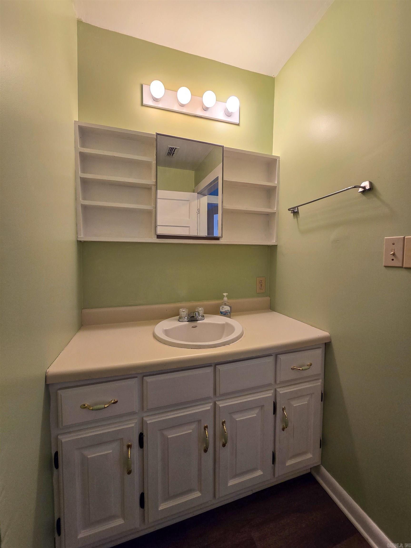 MAGGIE RITTER 1ST - Residential