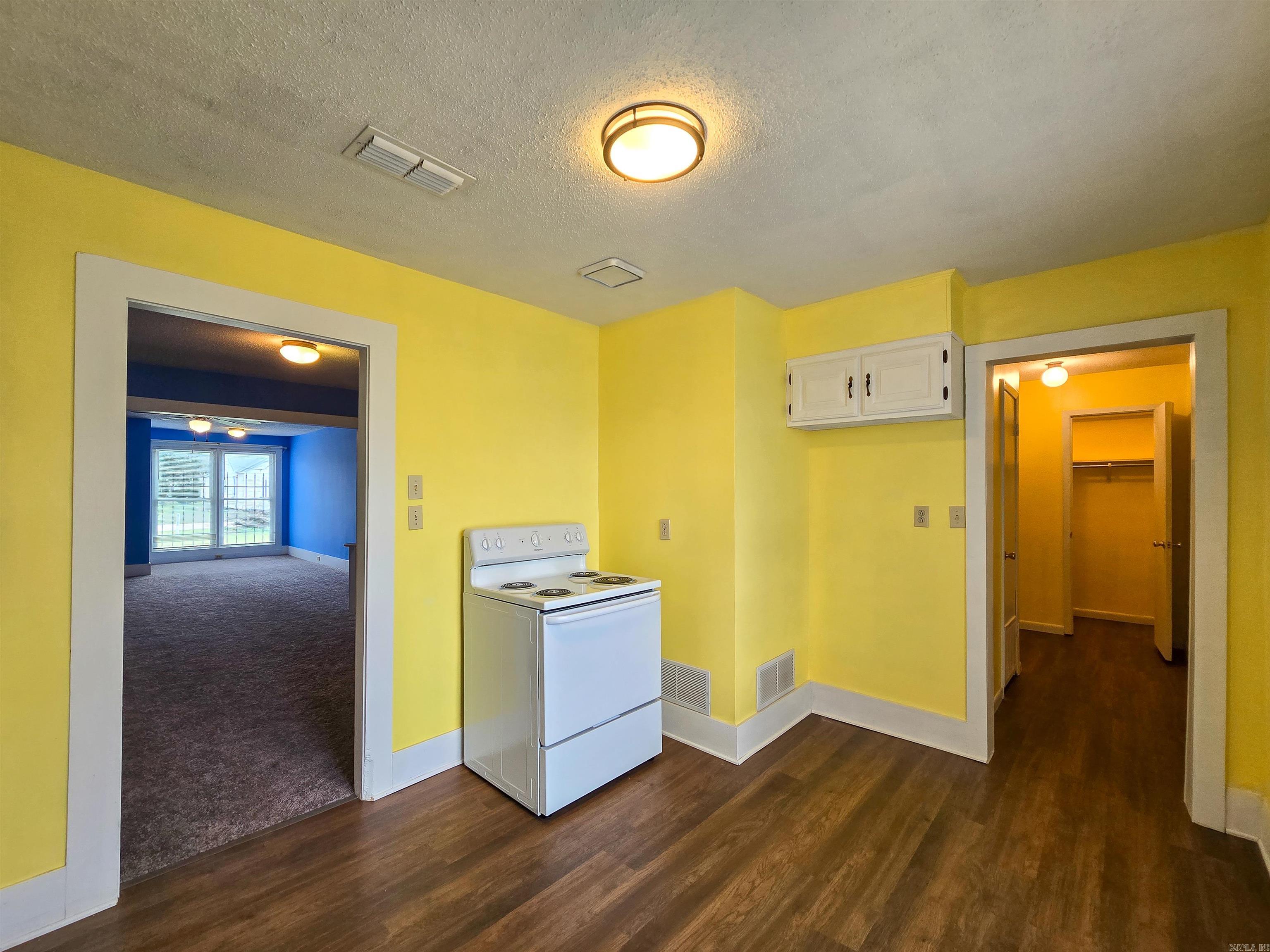 MAGGIE RITTER 1ST - Residential