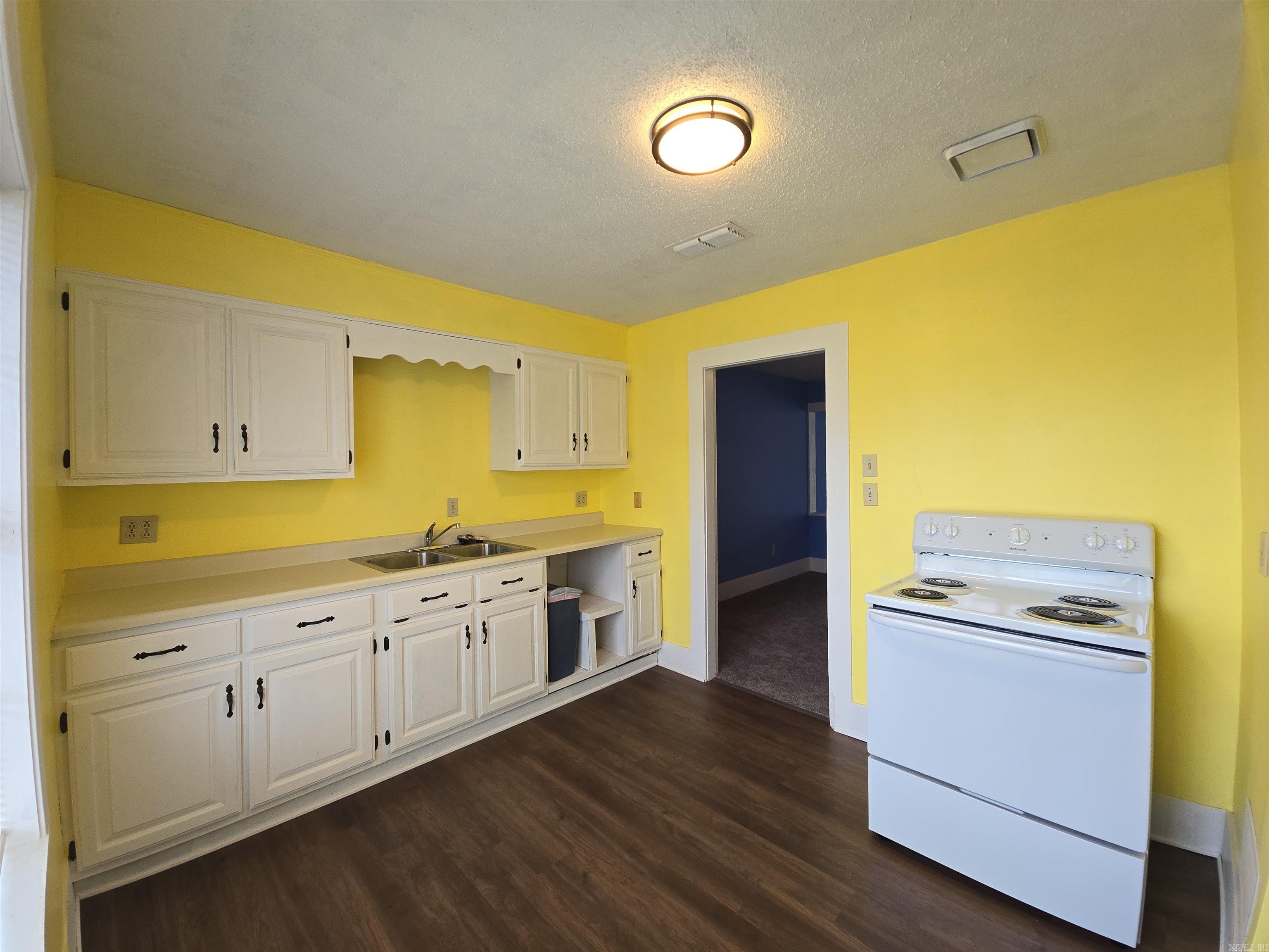 MAGGIE RITTER 1ST - Residential