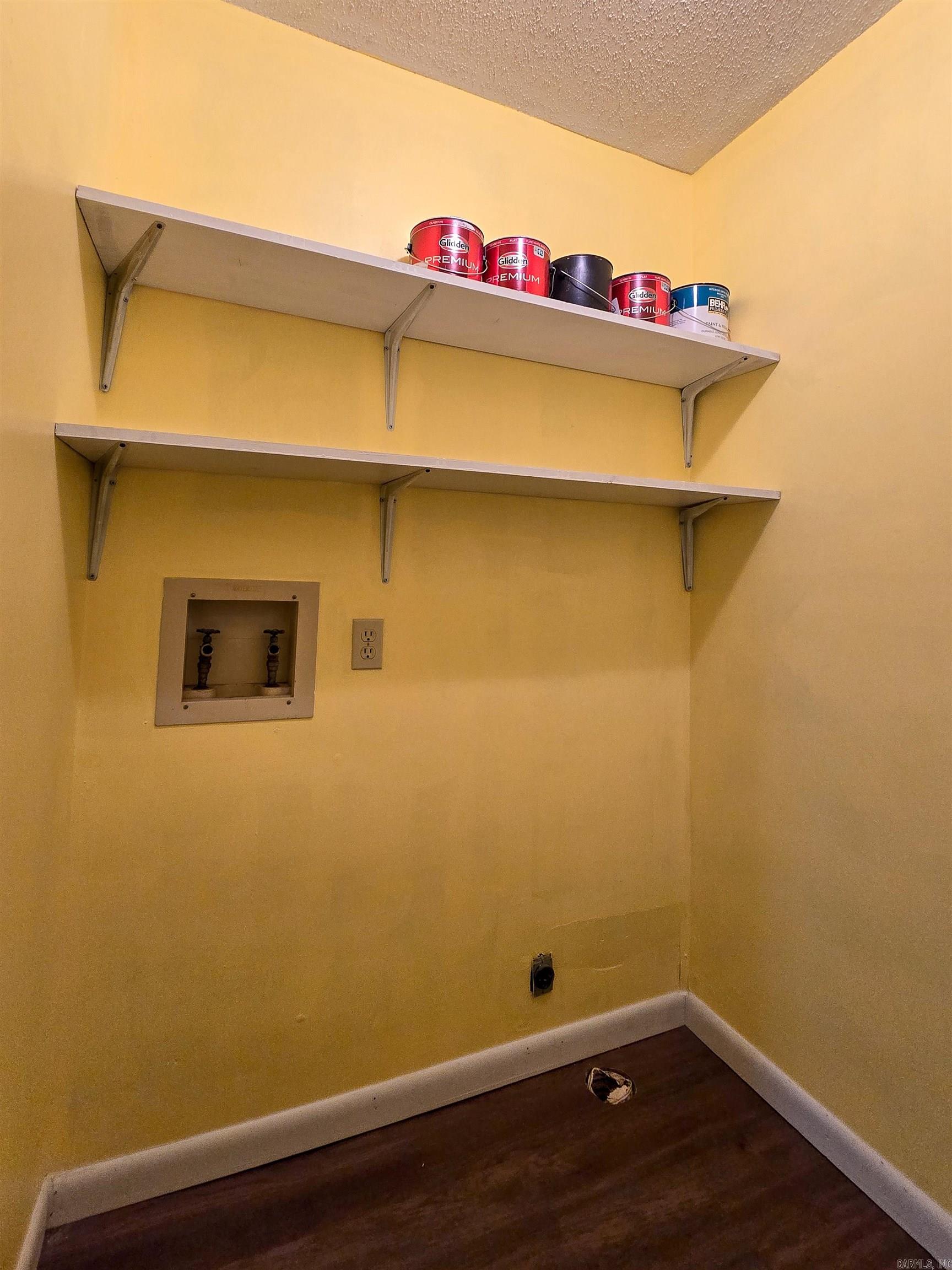 MAGGIE RITTER 1ST - Residential