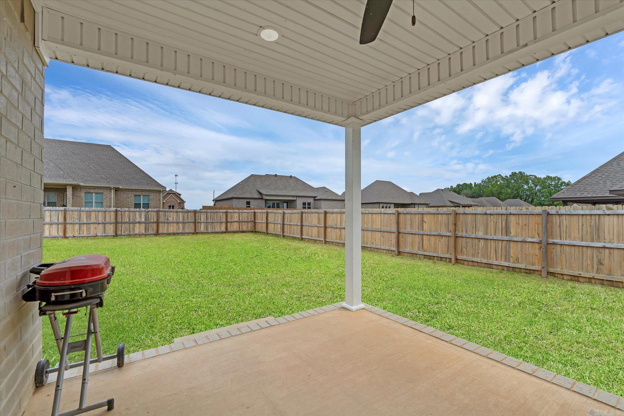 GATLIN CROSSING AT WHISPERING HI - Residential