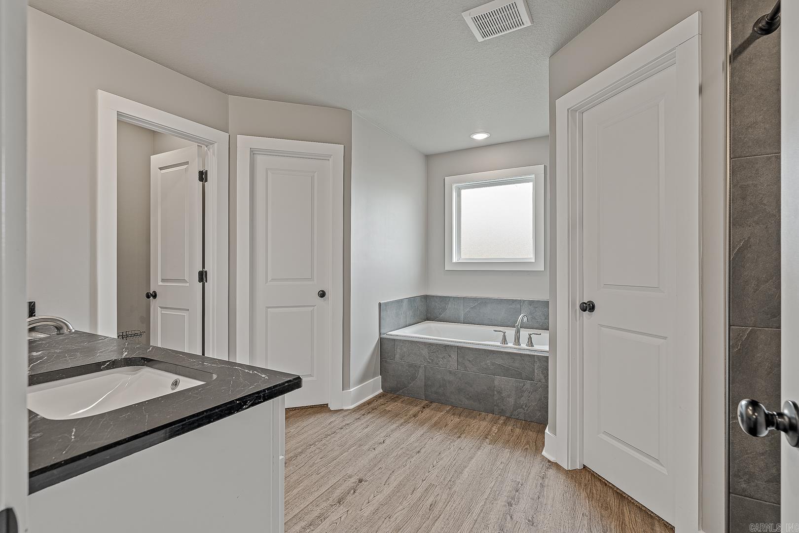 GATLIN CROSSING AT WHISPERING HI - Residential