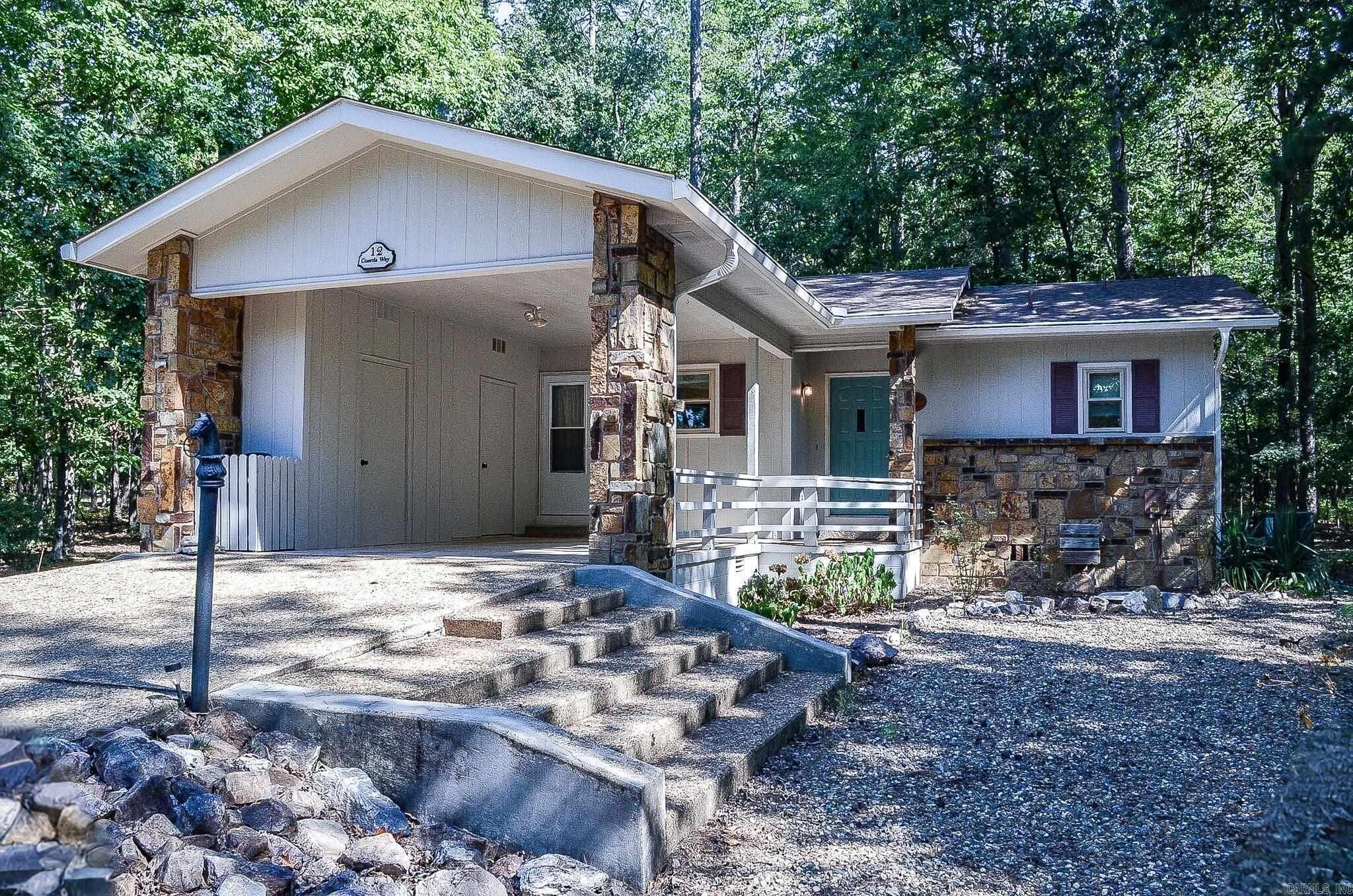 AGENTS SEE REMARKS! DON'T LET THIS ONE GET AWAY!!! 2 bedrooms and 2 full baths (Split), 10 x 10 screened in porch, open deck and move in ready!!! Wait 'til you see the 12X16 H&C work shop out back! Has lots of storage and wired for electricity. You love the low maintenance yard, and the lot behind it conveys to protect your privacy. Lake Coronado is right across the street and all the great things at the Coronado Center are right around the corner! Call now to make your appointment to!!