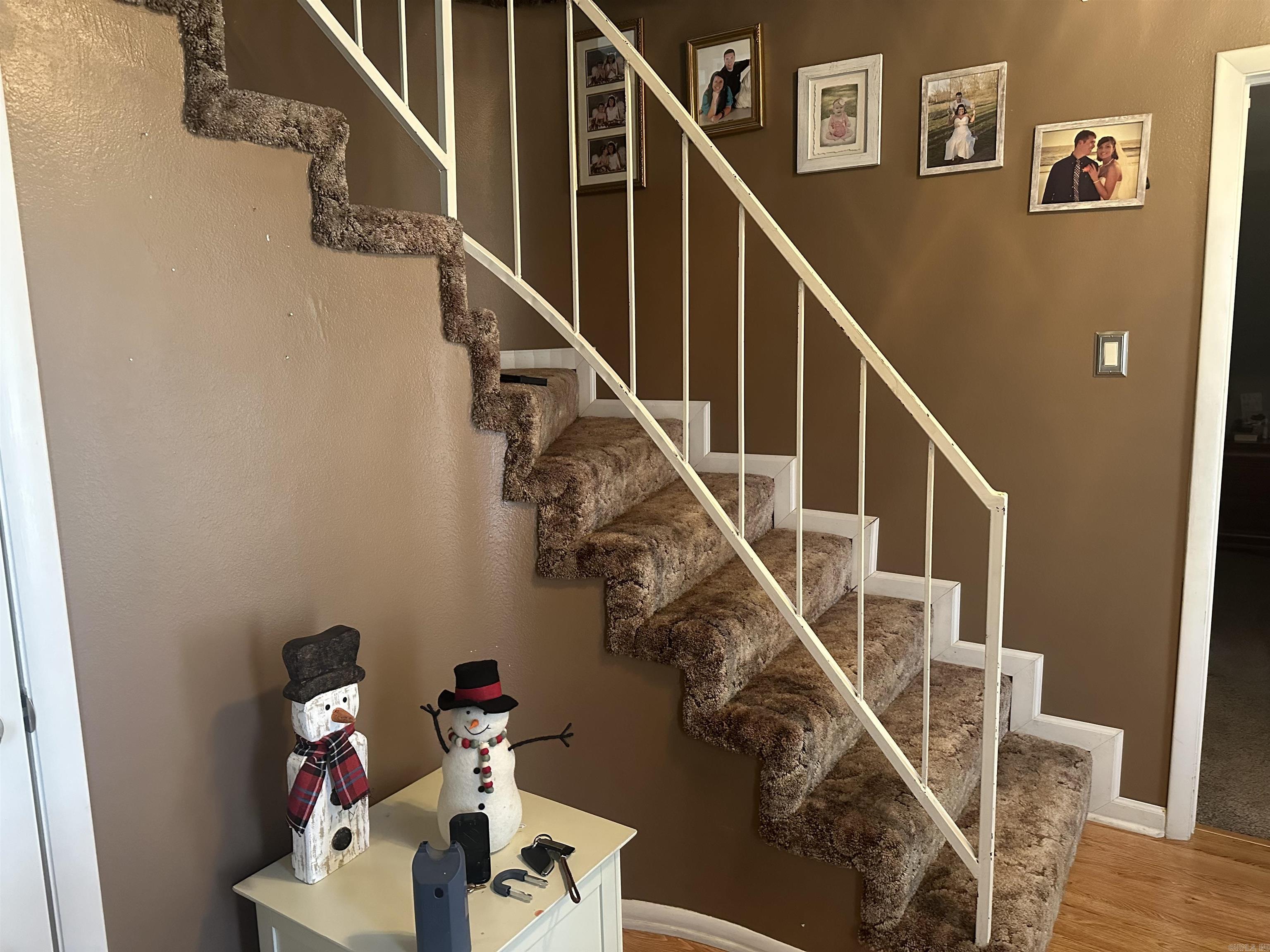 FOXWOOD J - Residential