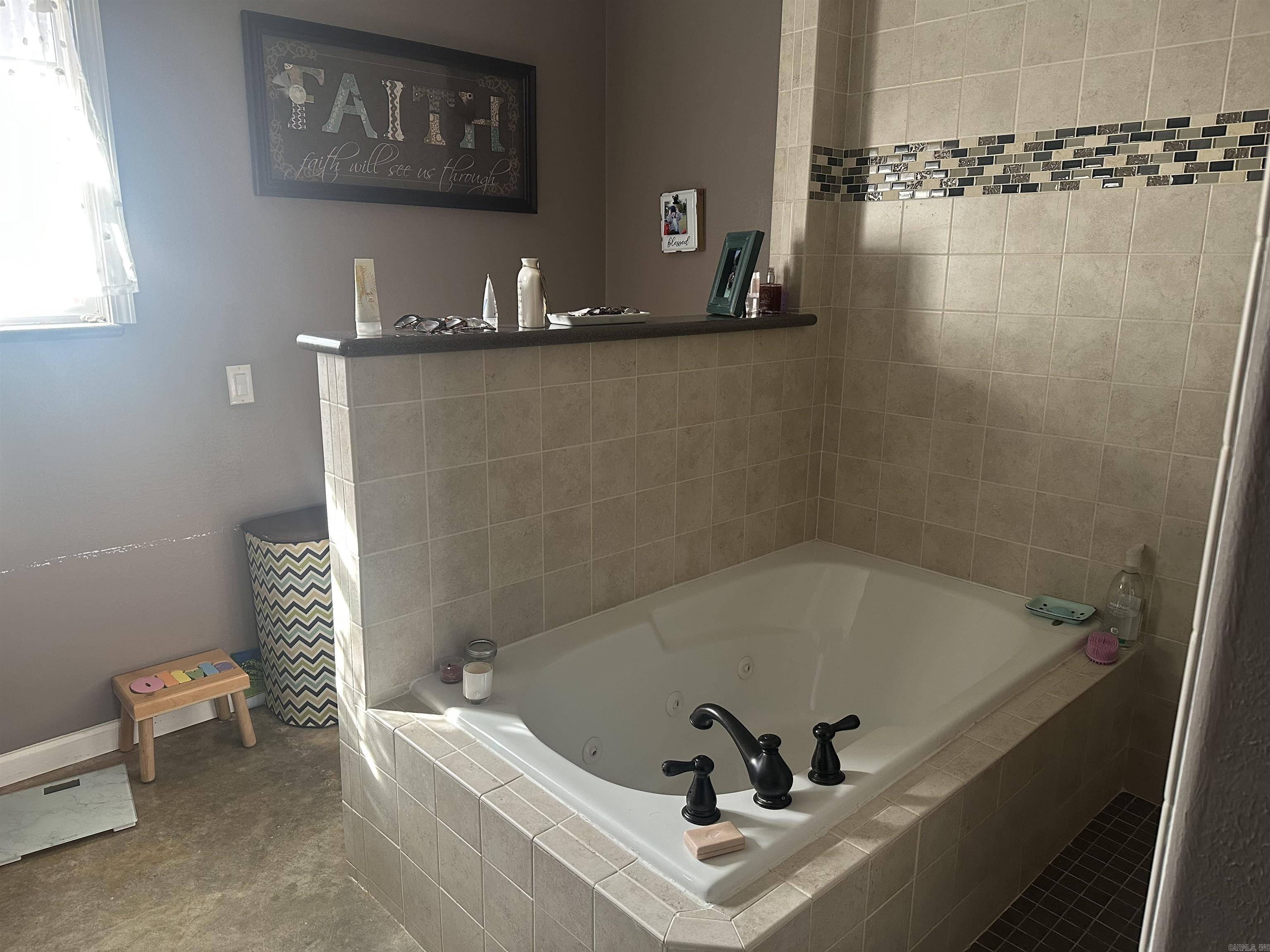 FOXWOOD J - Residential