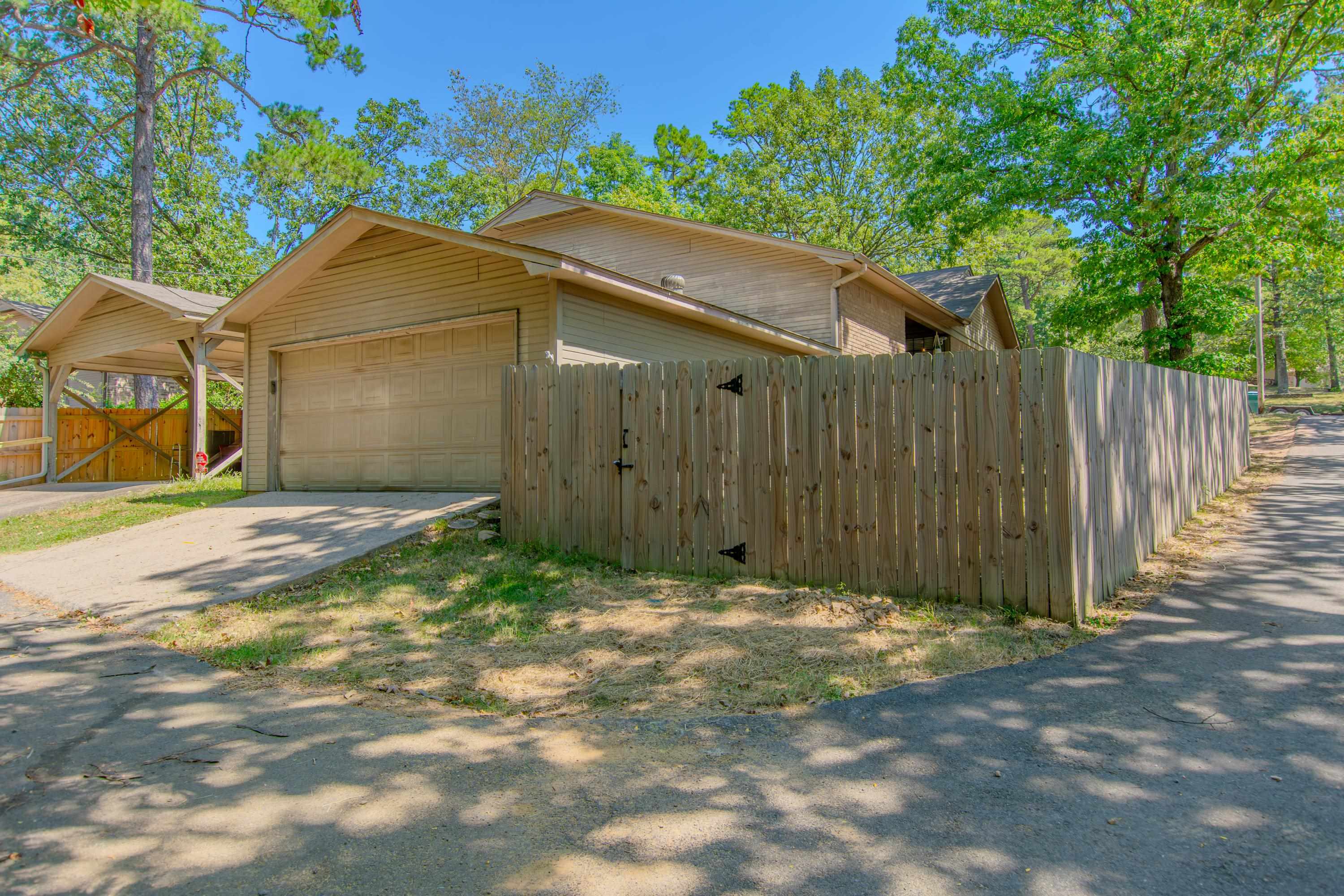 WOODLAND HILLS TO LR - Residential