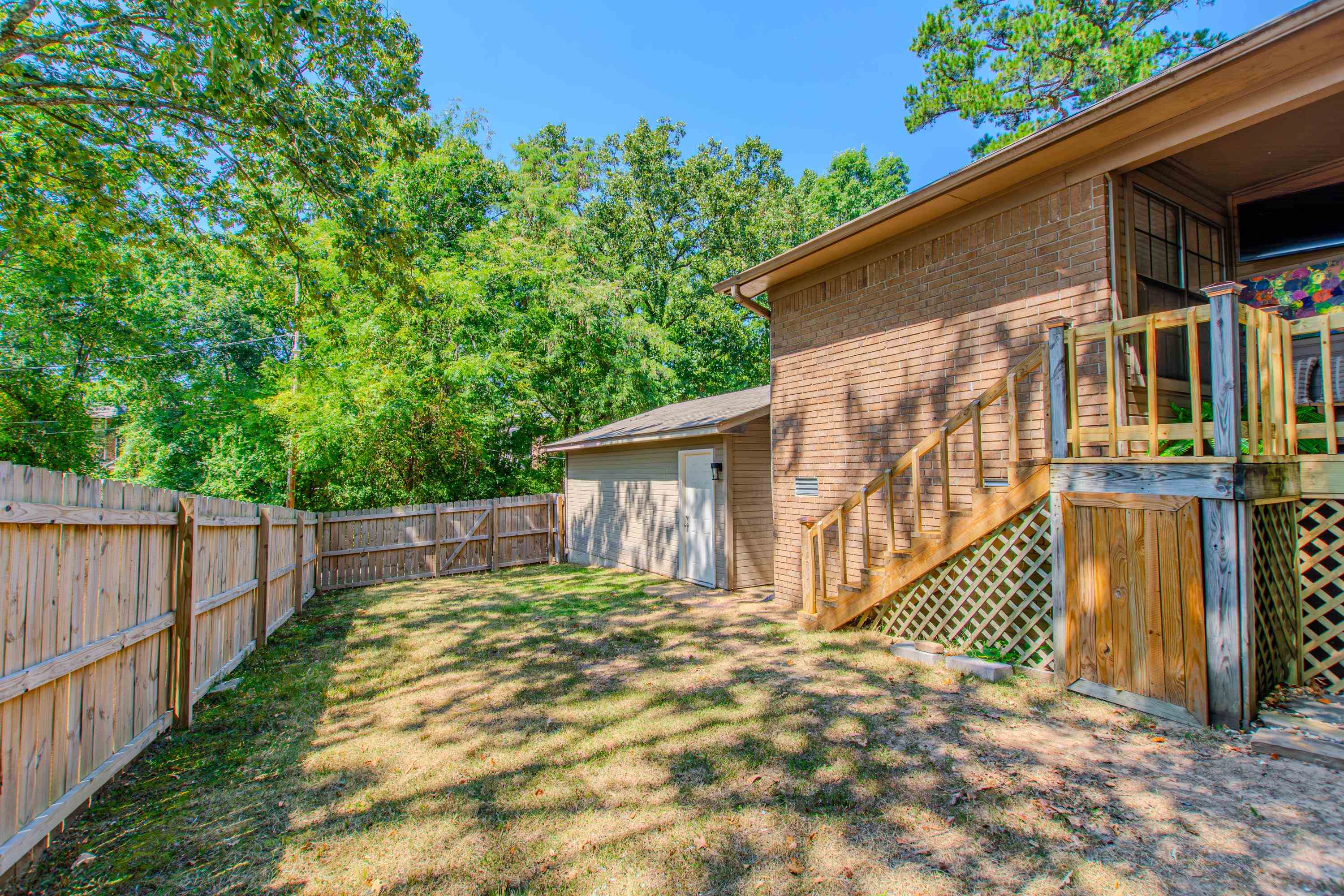 WOODLAND HILLS TO LR - Residential