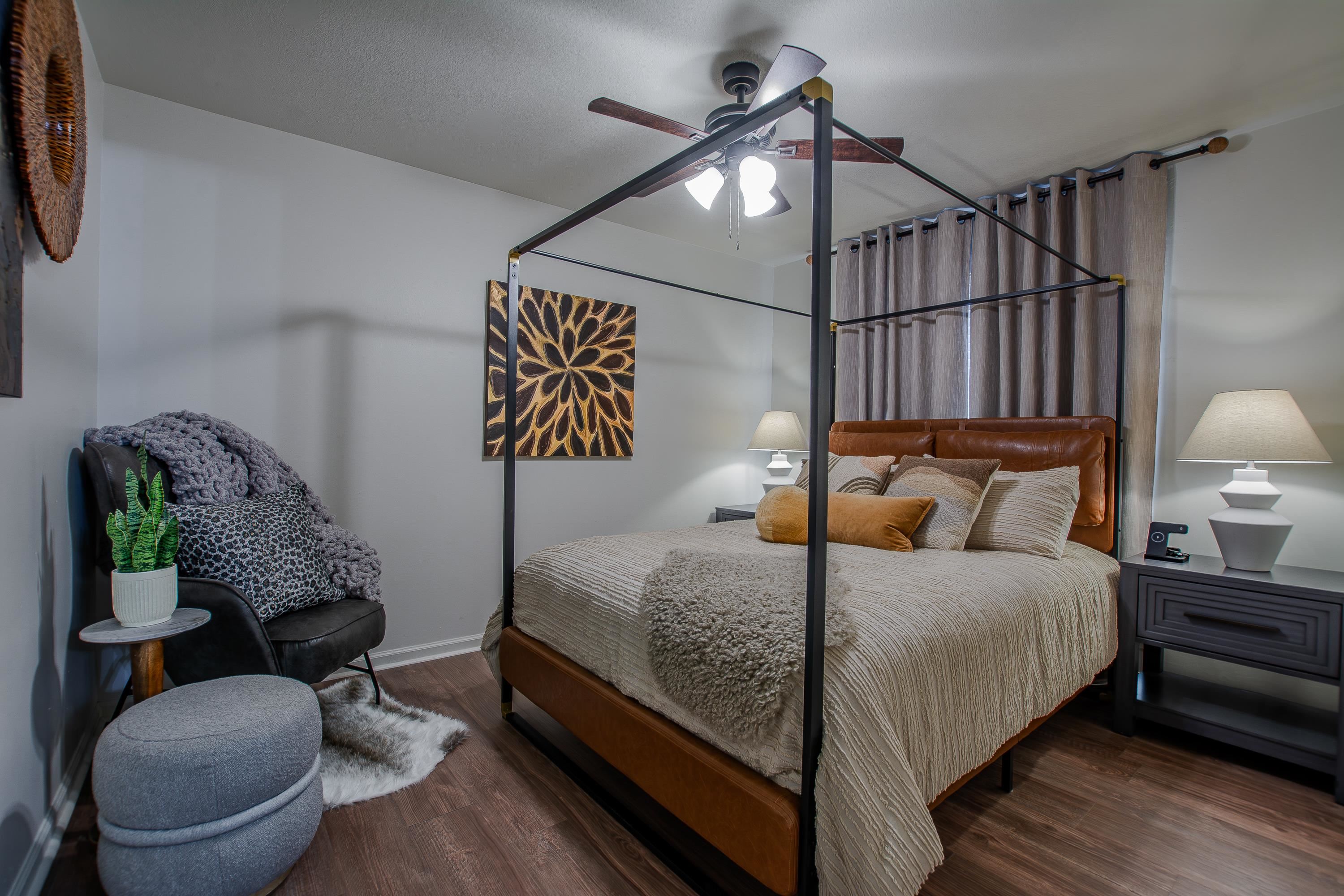 WOODLAND HILLS TO LR - Residential