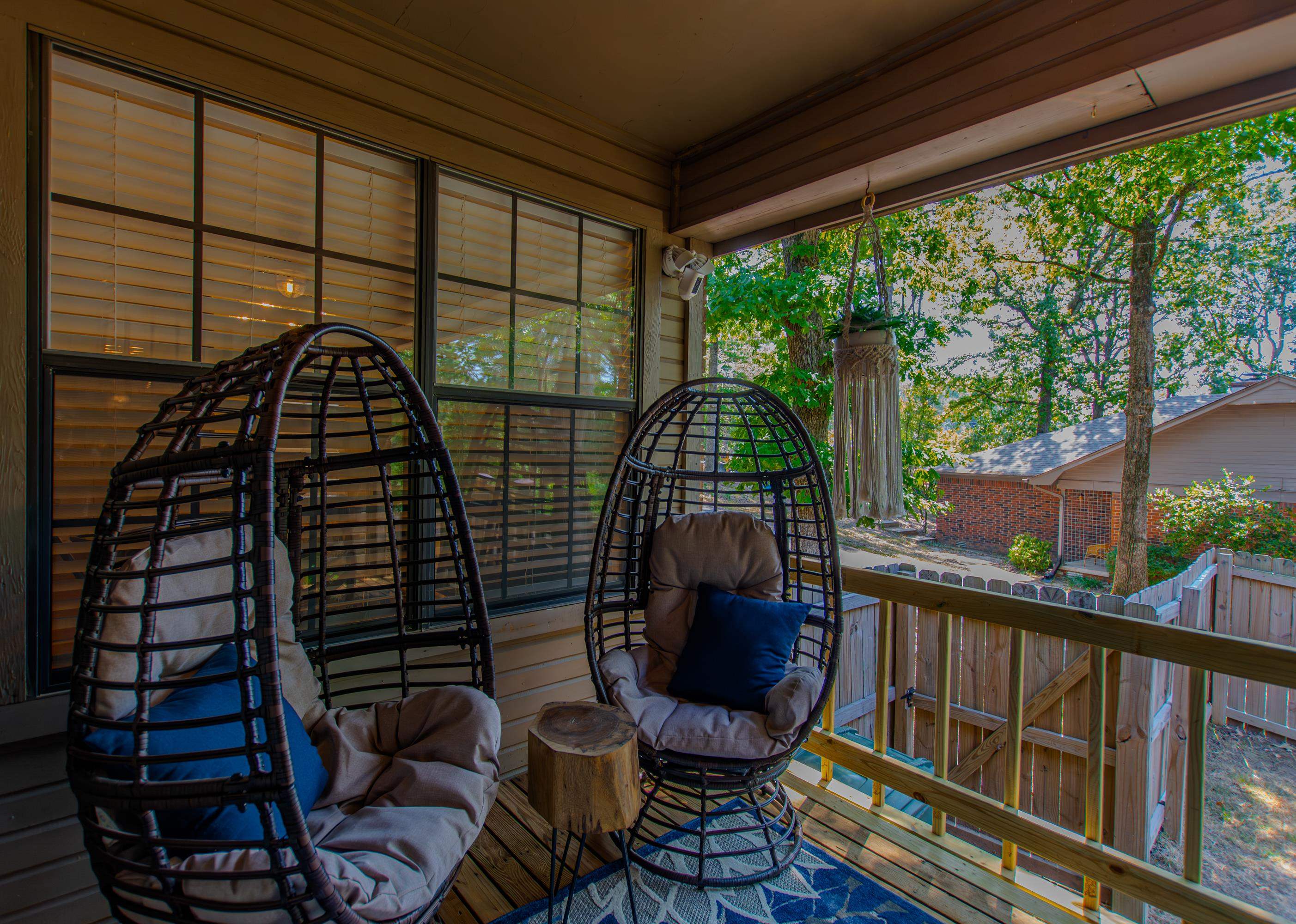 WOODLAND HILLS TO LR - Residential