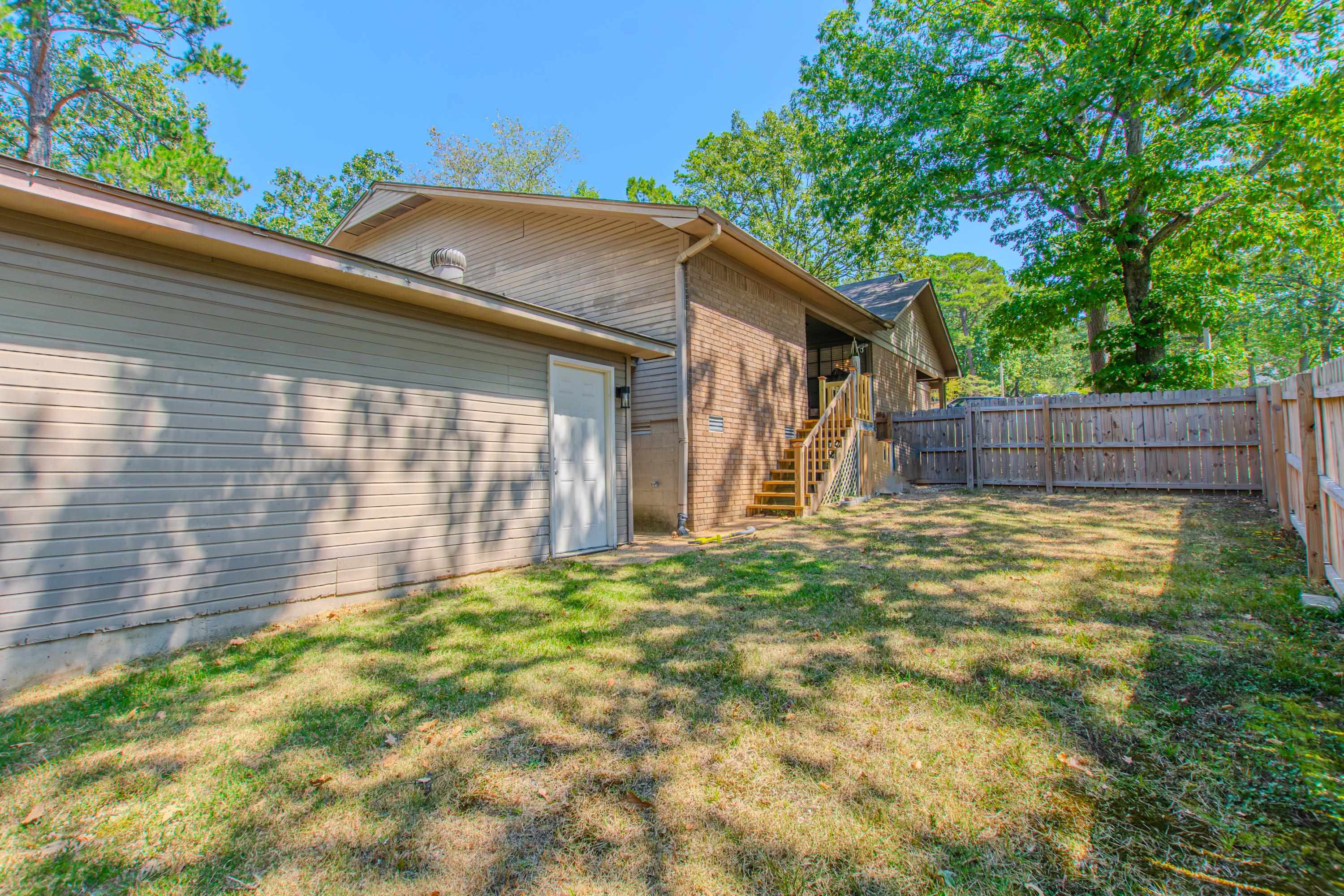 WOODLAND HILLS TO LR - Residential