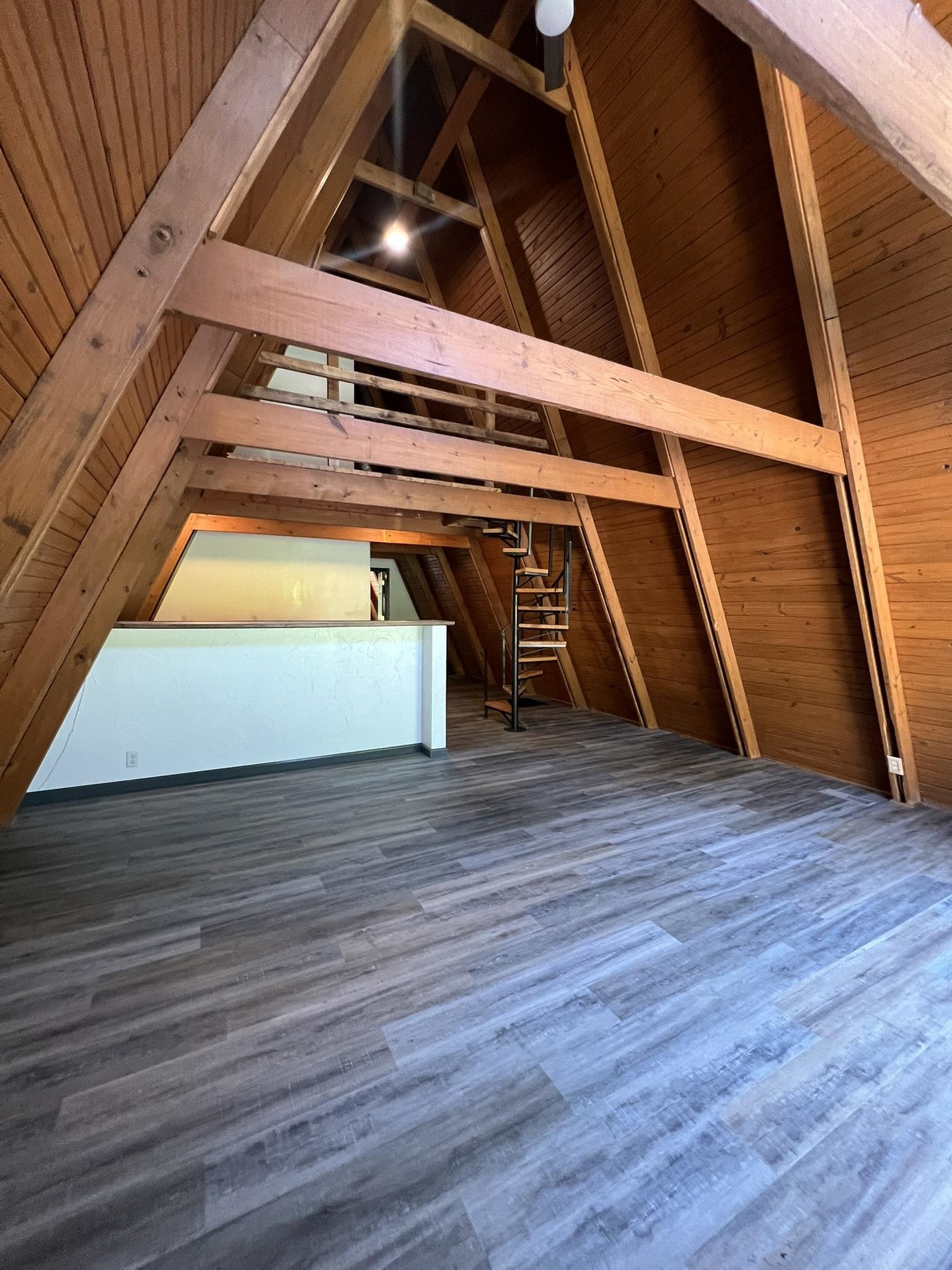 THE PINES - Residential
