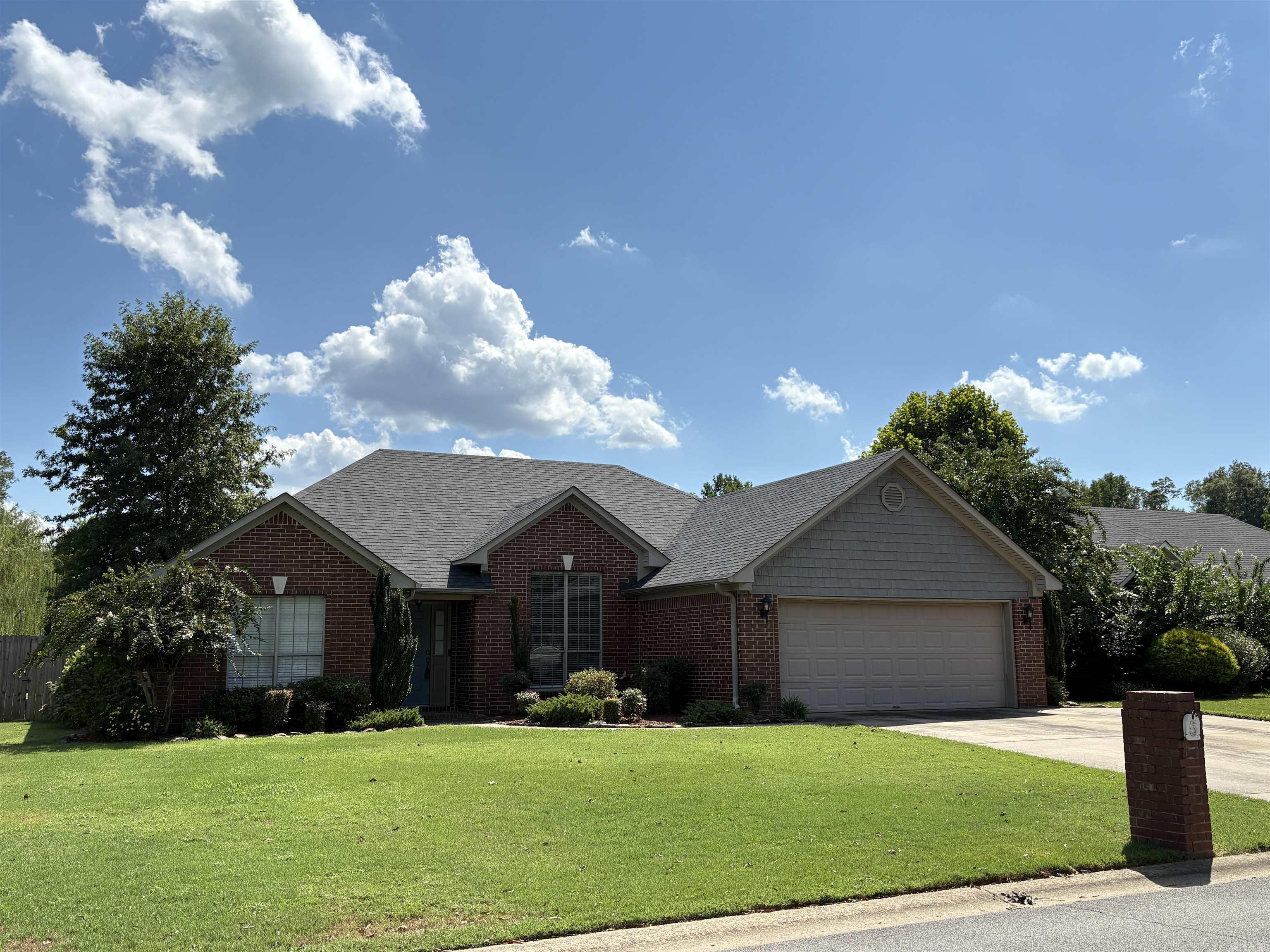 This wonderful home had been well-kept and has so many great features! Quartz countertops, hardwood floors, a covered patio, and oh, the location! Walking distance to Eastside Elementary school, and just a minute drive to the highway! Come check out the efficient floor plan, with large closets, a split layout, and a pantry!