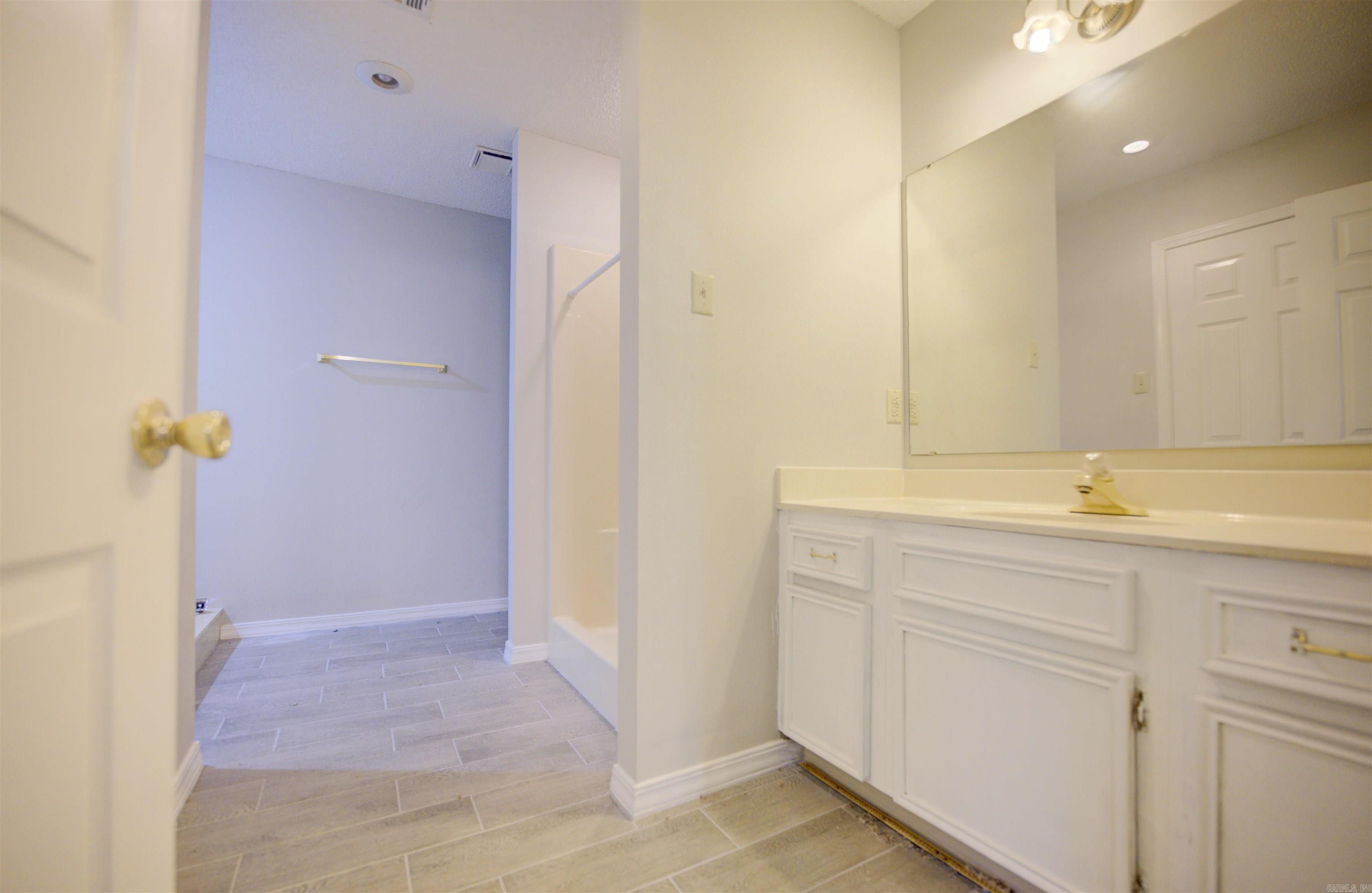 CEDAR RIDGE - Residential