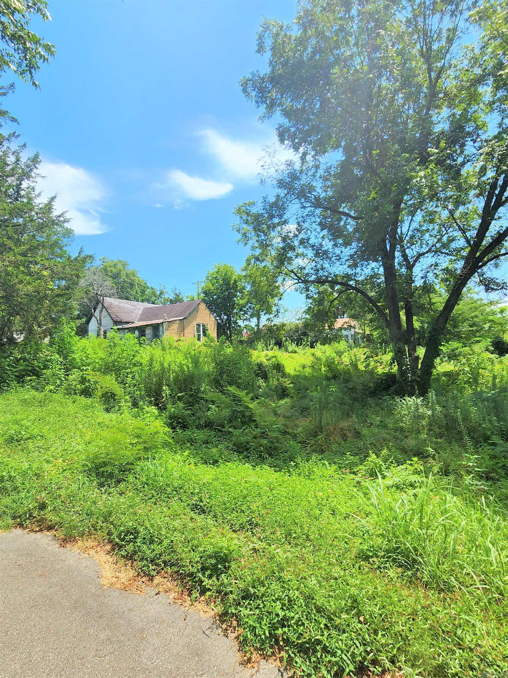 Mena Original - Residential