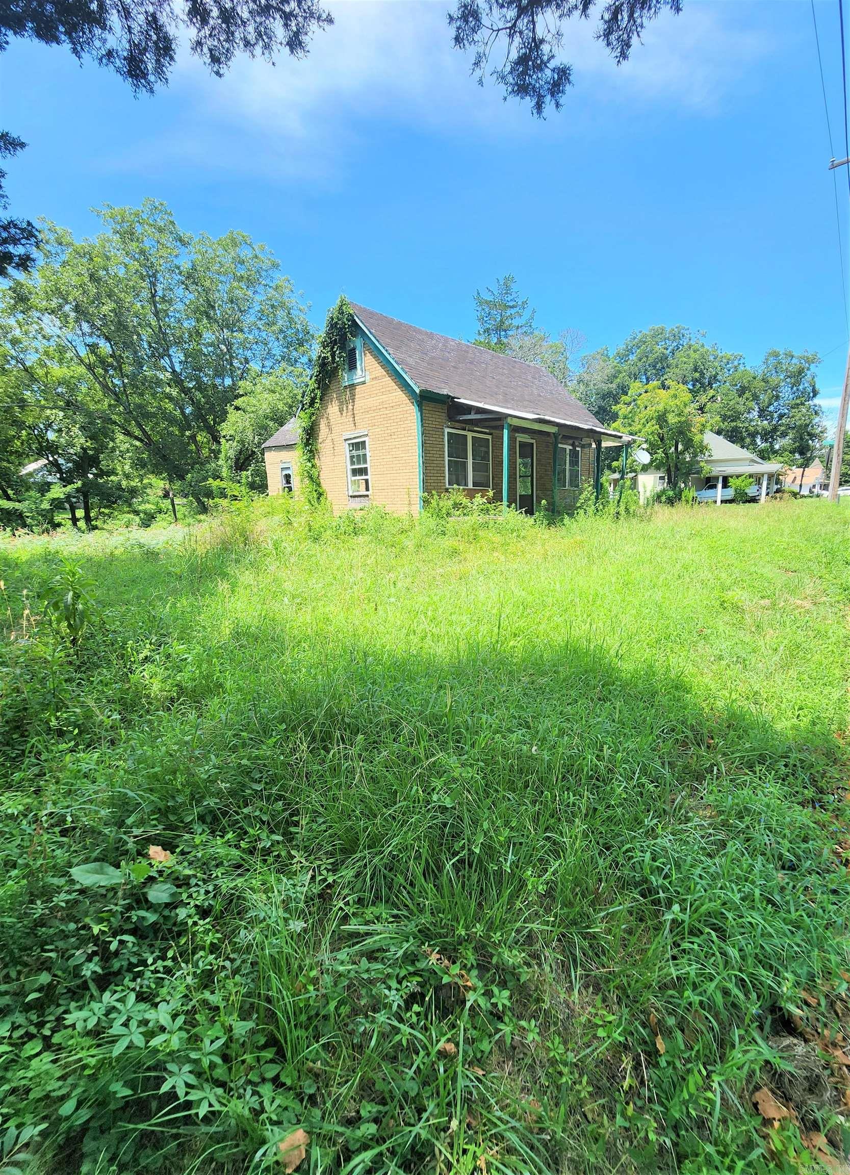 Mena Original - Residential