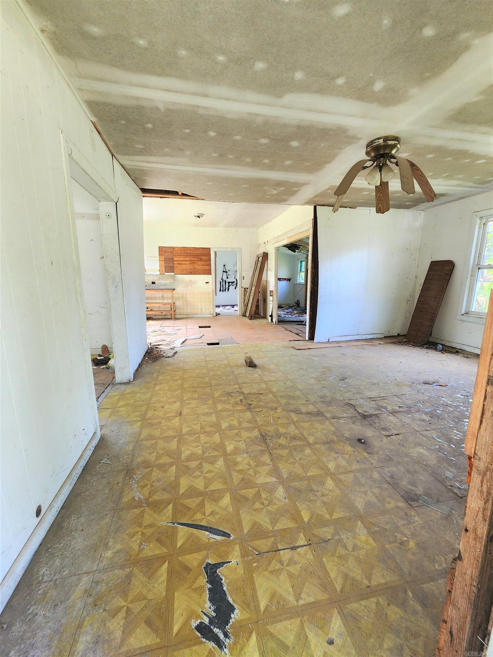 Mena Original - Residential