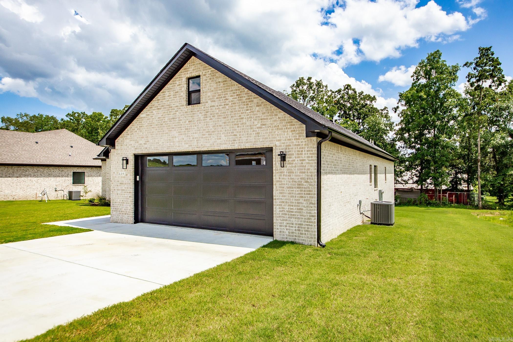 HIDDEN VALLEY ESTATES - Residential