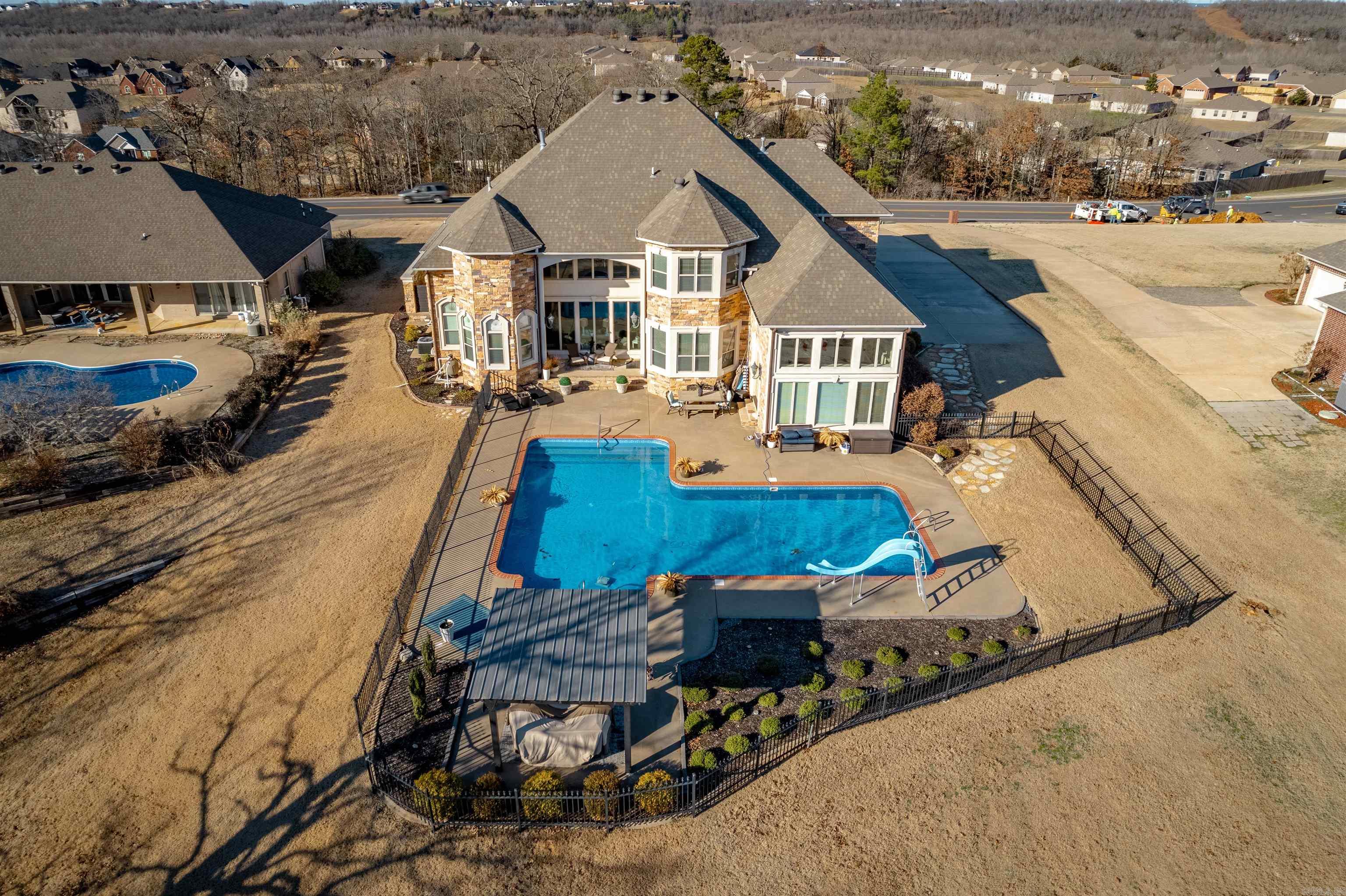 GREYSTONE - Residential