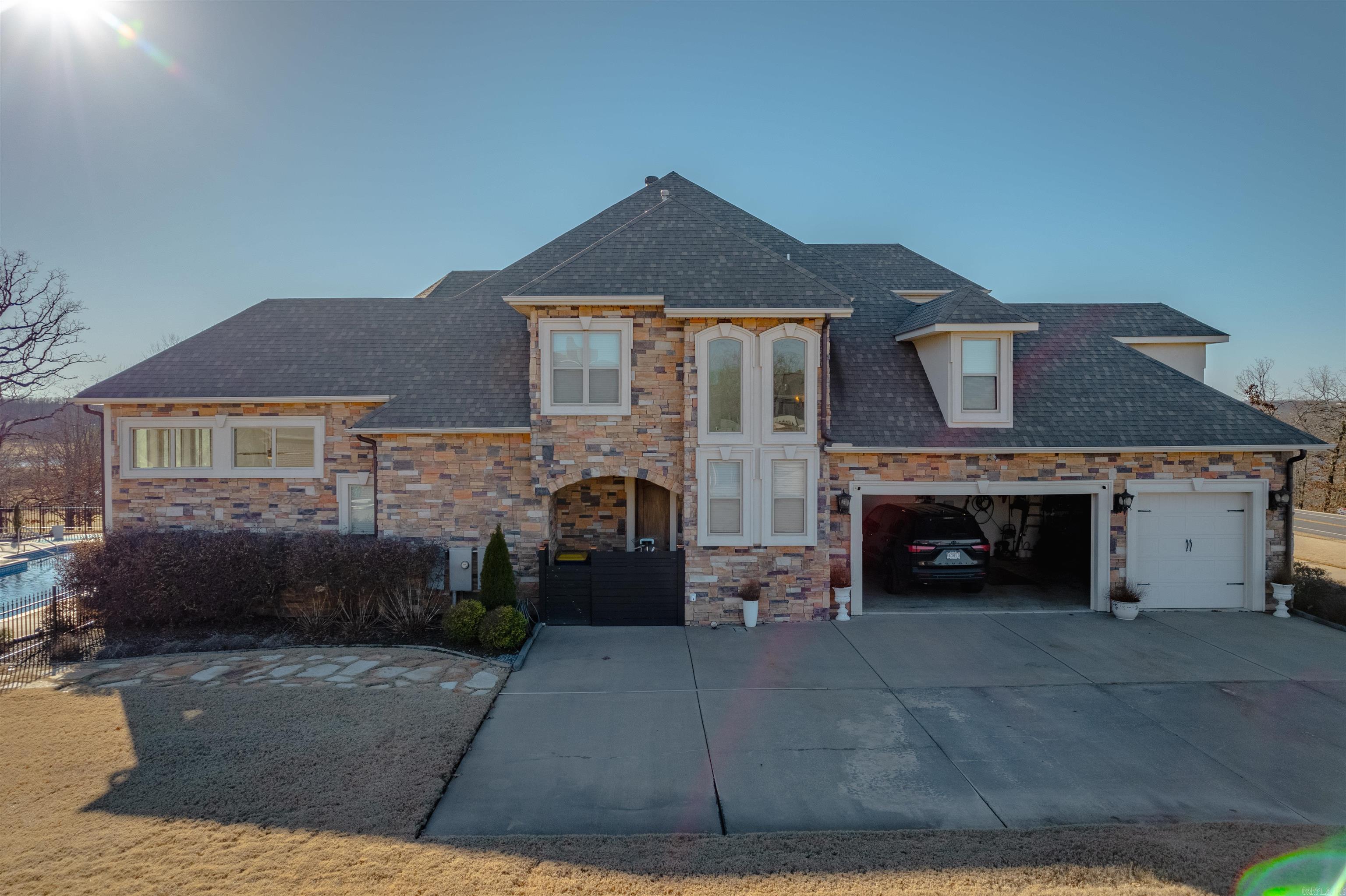 GREYSTONE - Residential