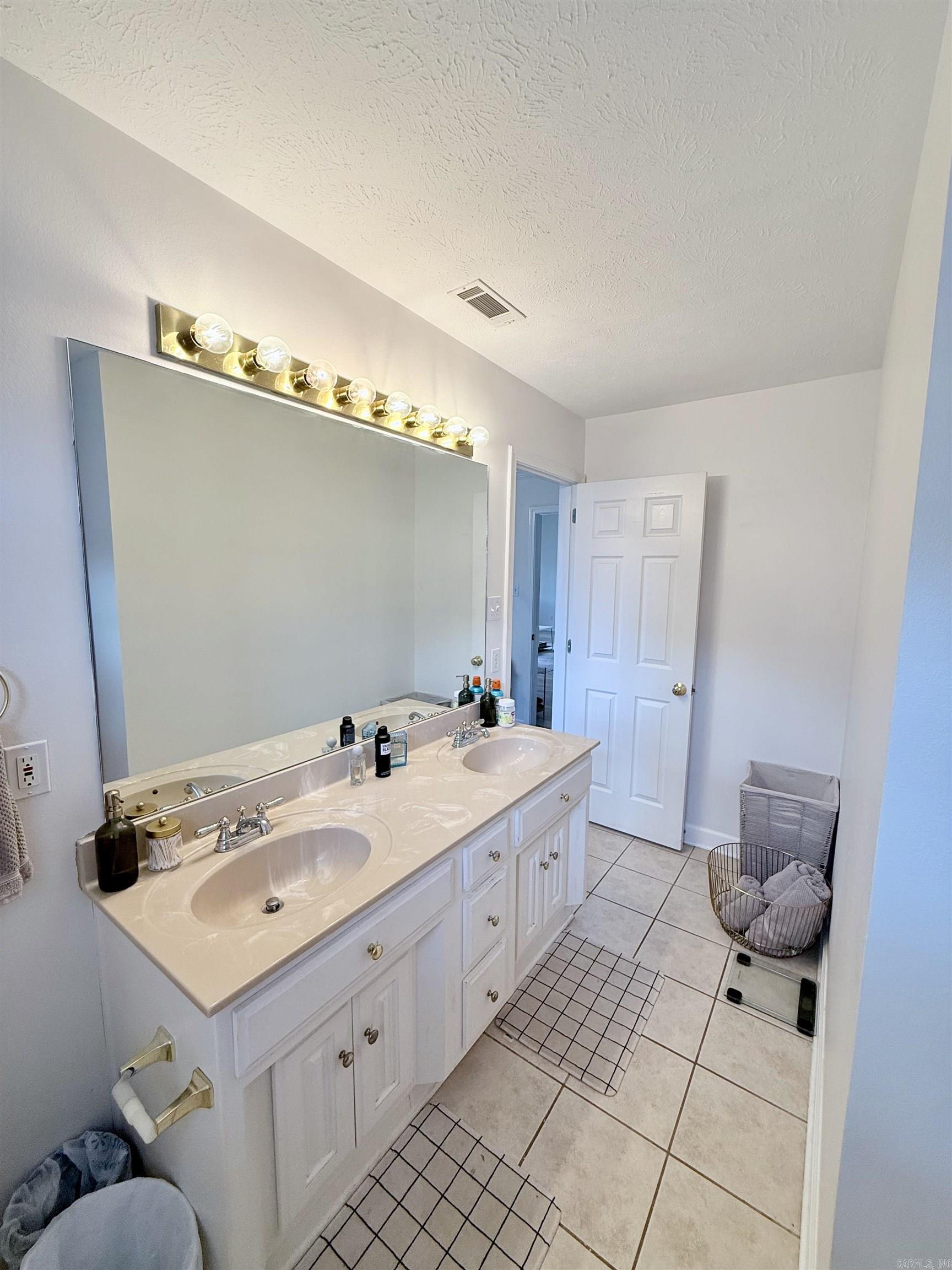 TURTLE CREEK - Residential