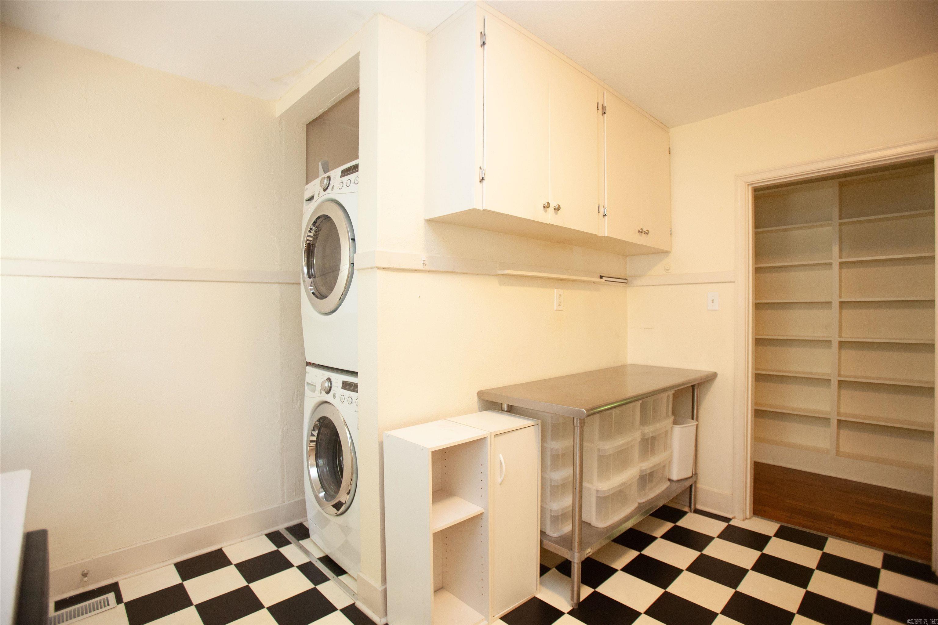 Bodemans - Residential Lease