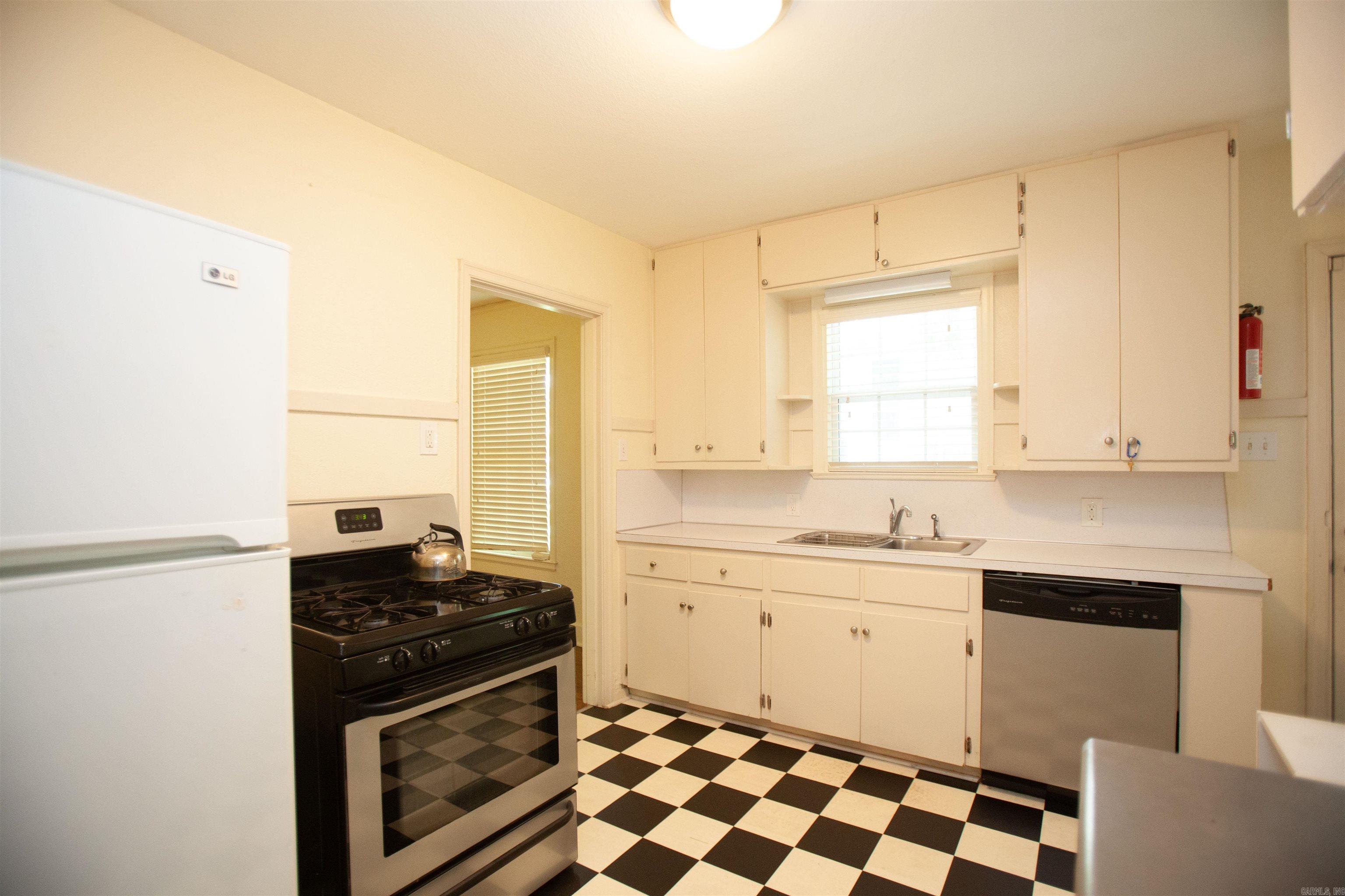 Bodemans - Residential Lease