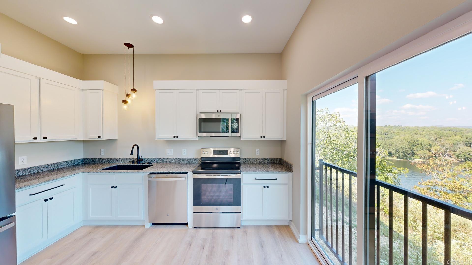DIAMONDHEAD - Residential
