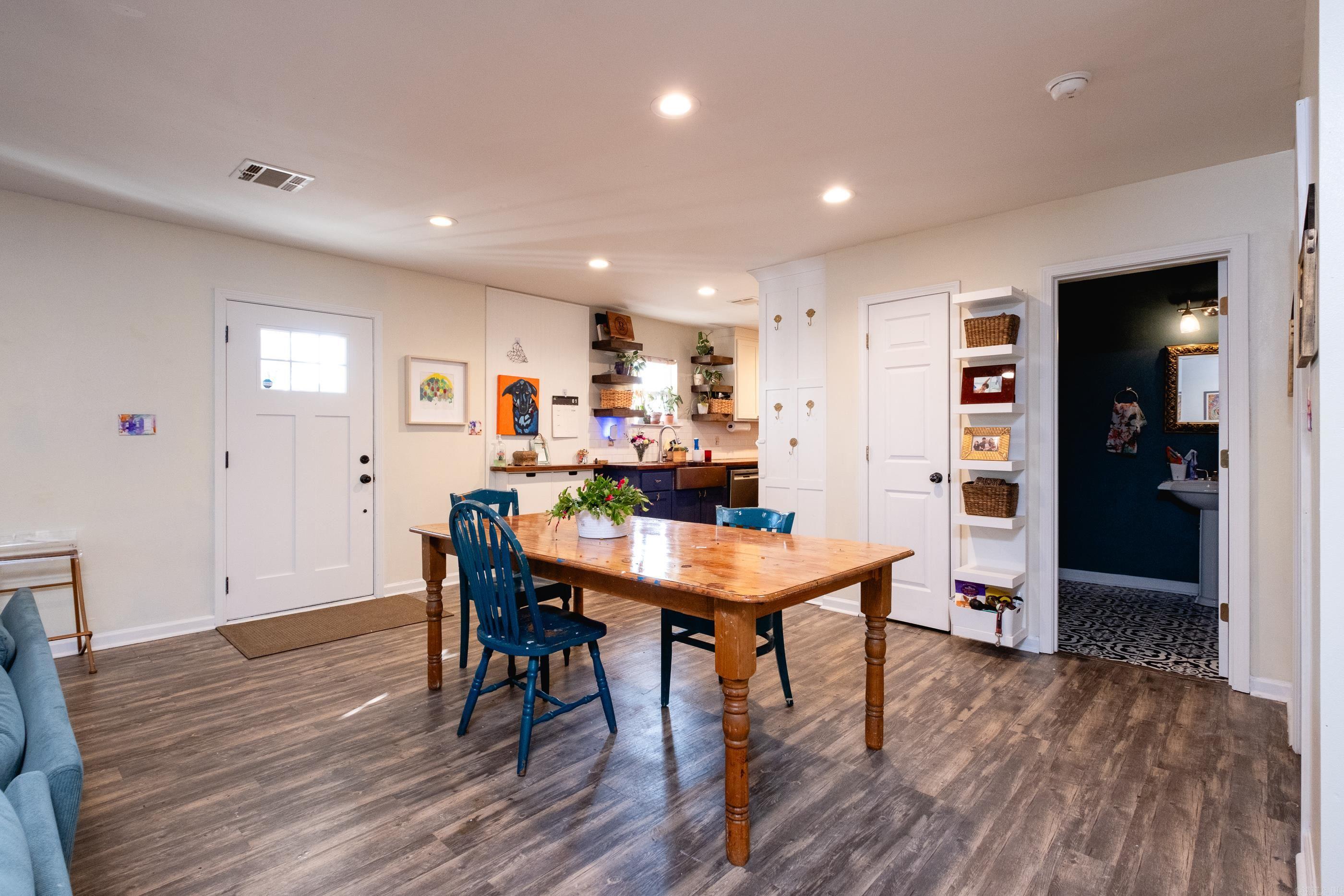 RIVERSIDE PLOT - Residential