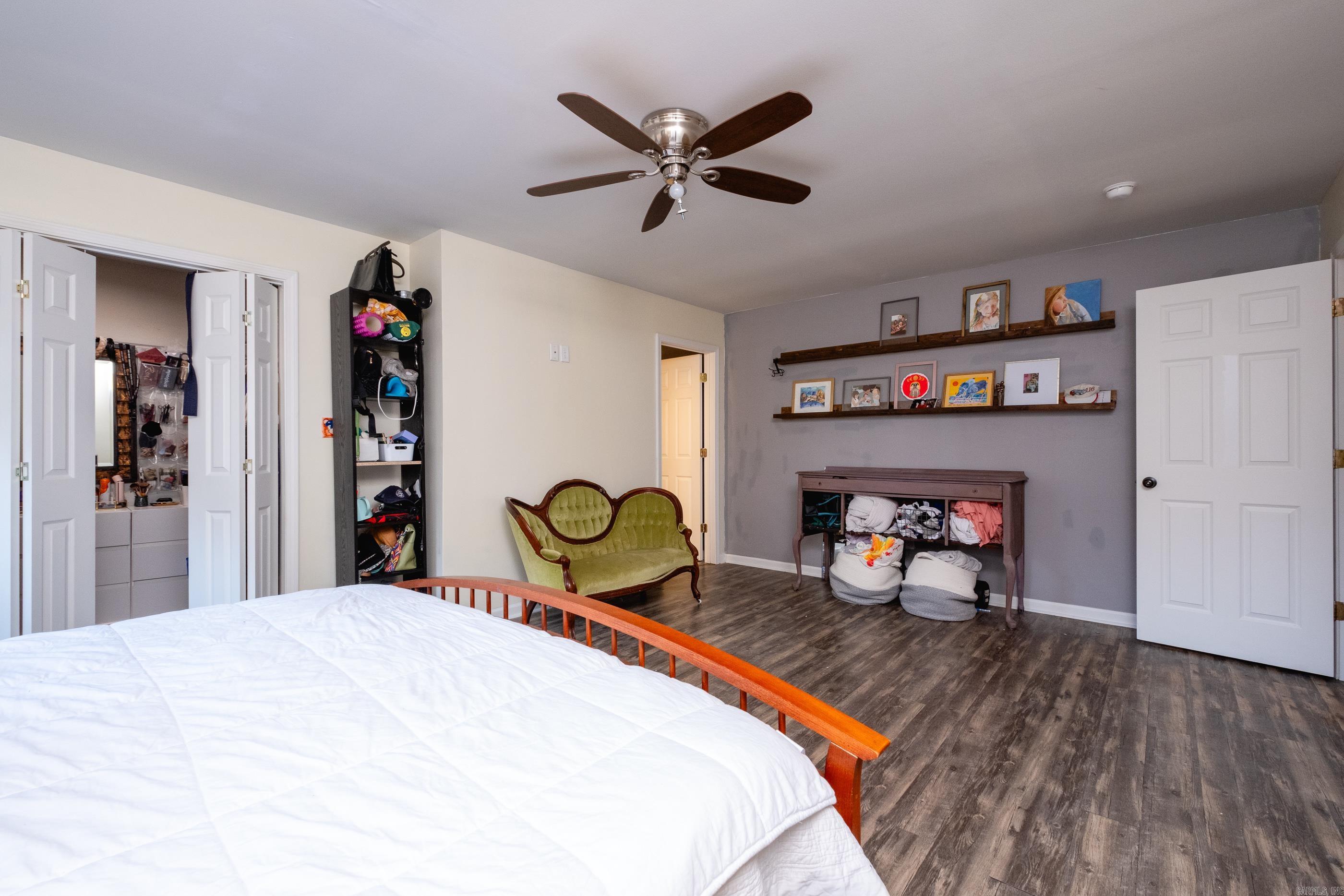 RIVERSIDE PLOT - Residential