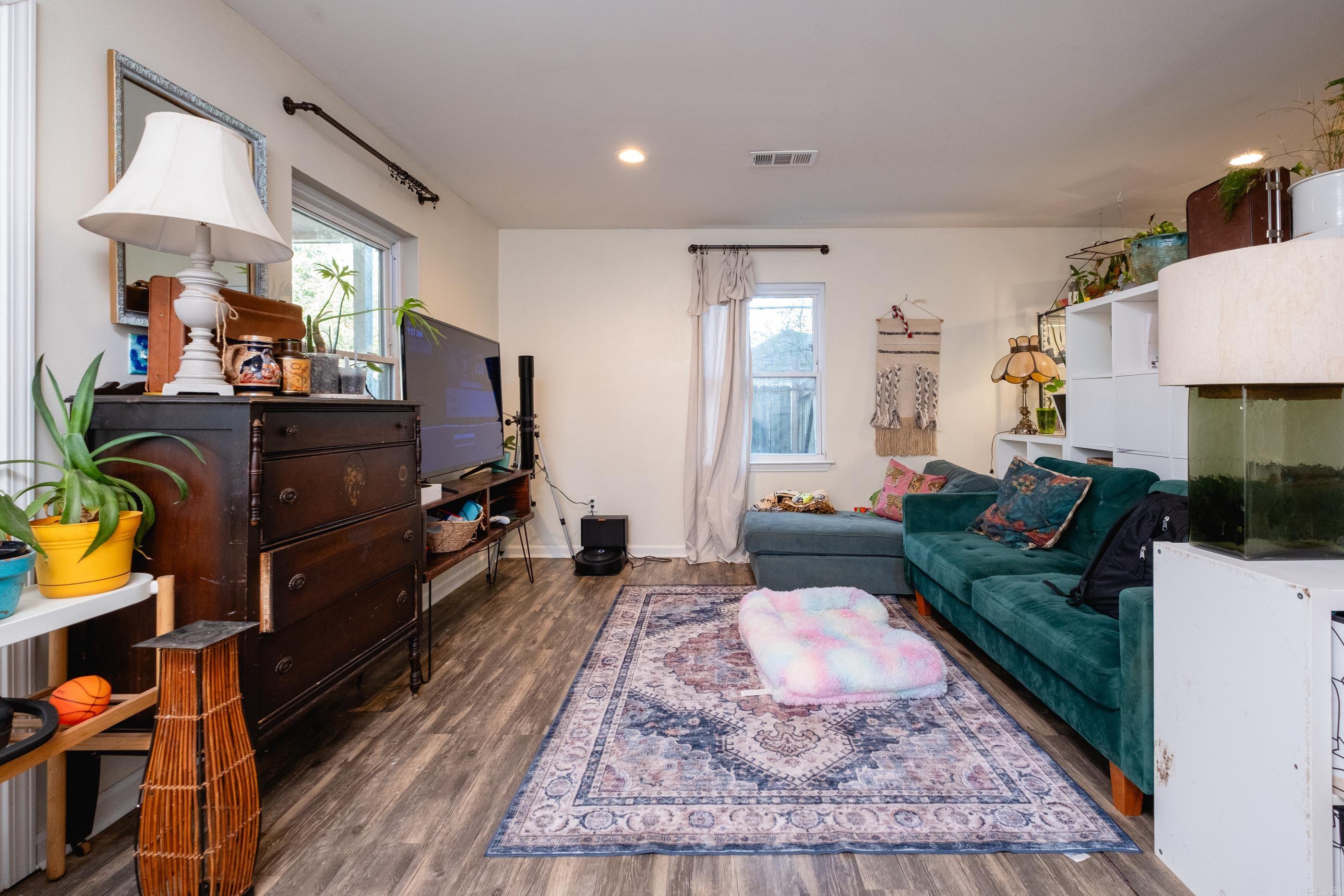 RIVERSIDE PLOT - Residential