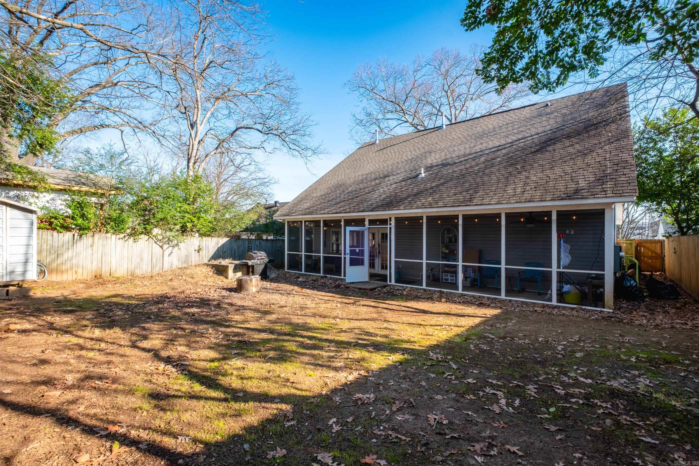 RIVERSIDE PLOT - Residential