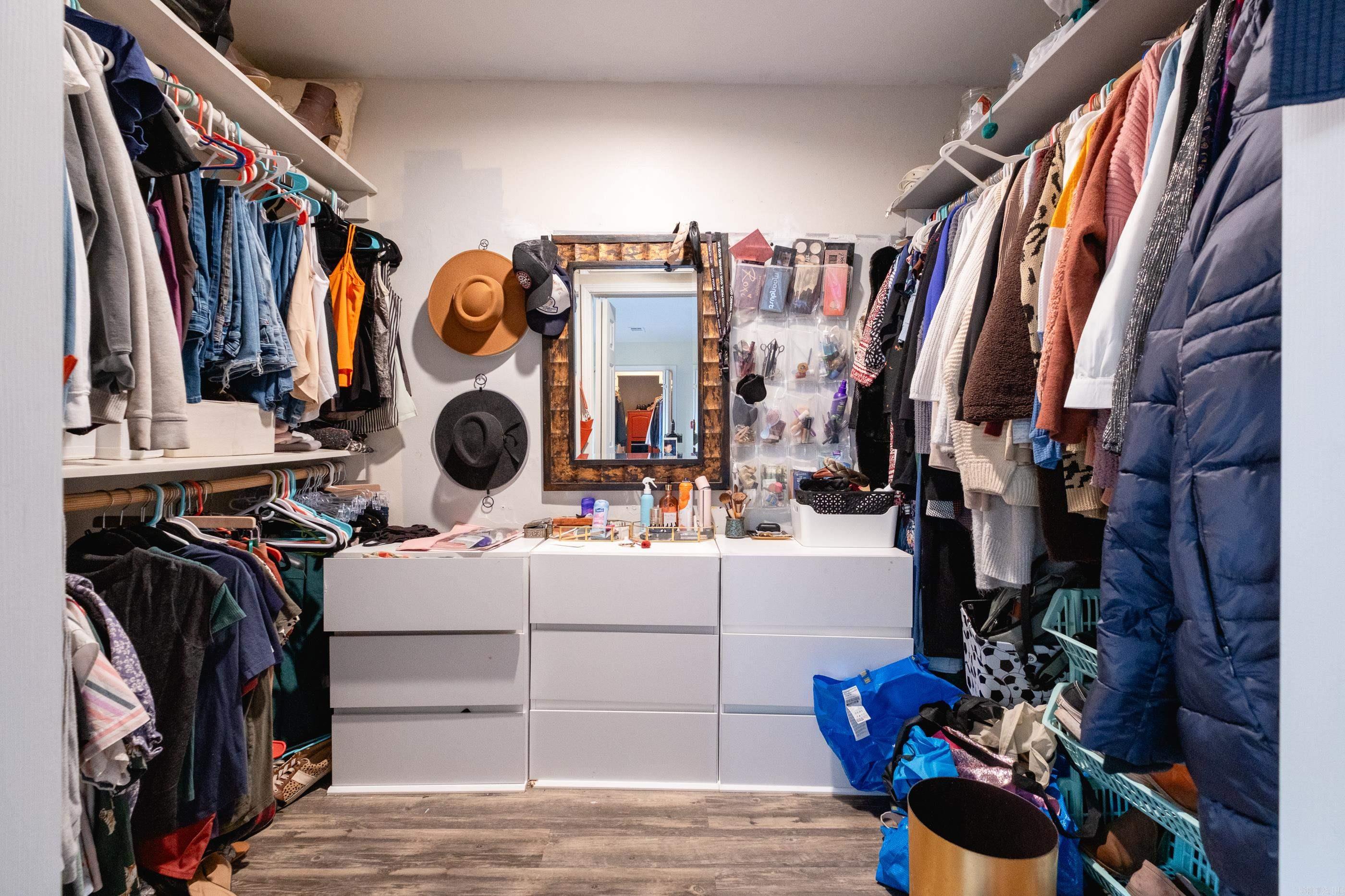 RIVERSIDE PLOT - Residential