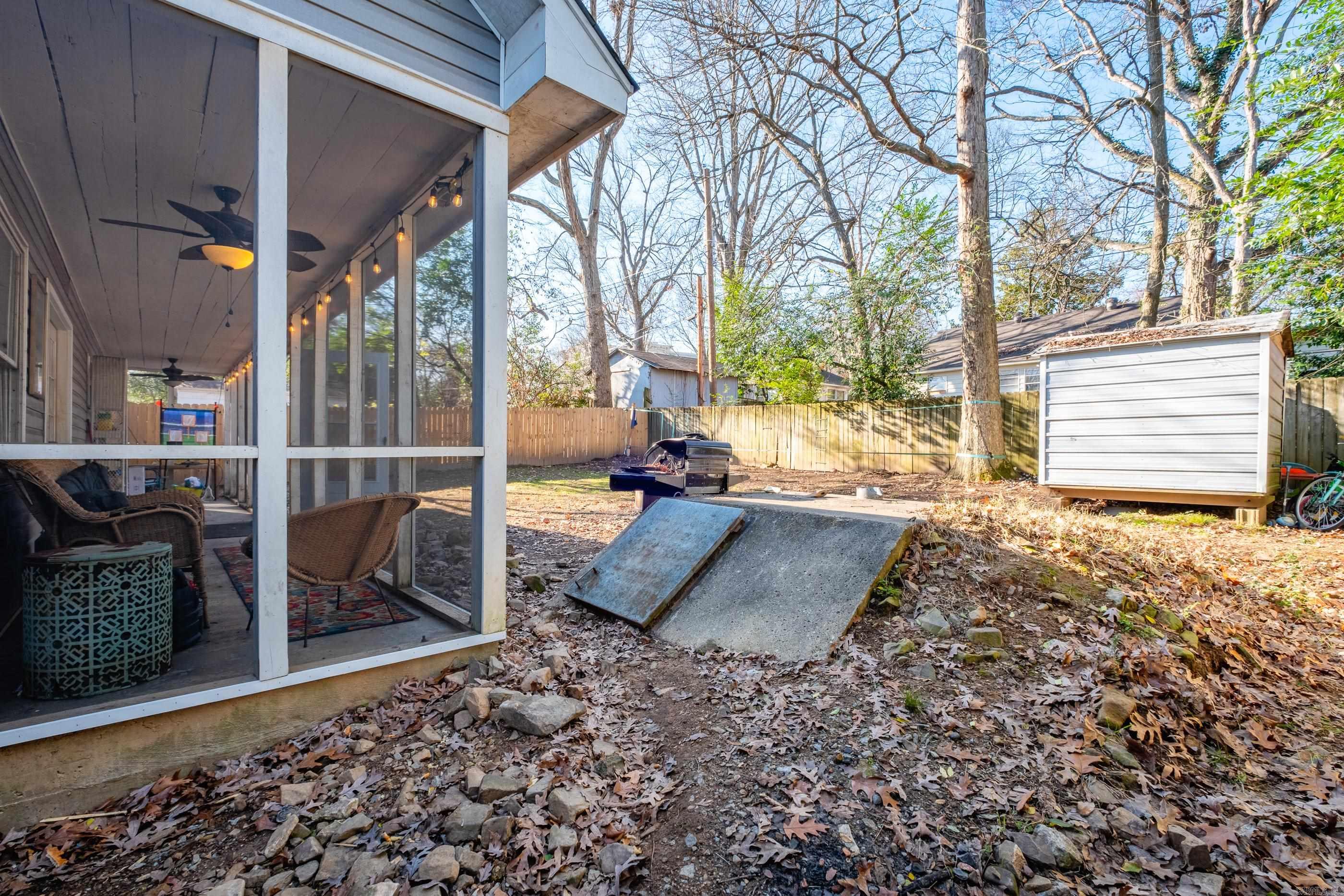 RIVERSIDE PLOT - Residential