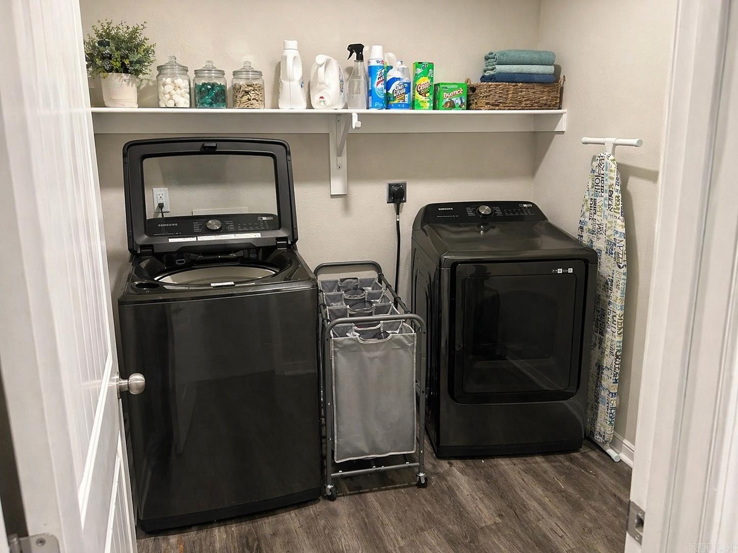 WHITE OAK CROSSING - Residential