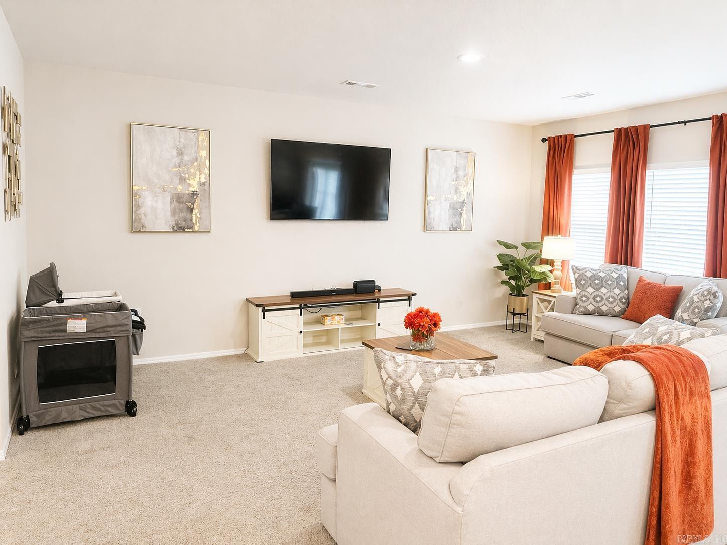 WHITE OAK CROSSING - Residential