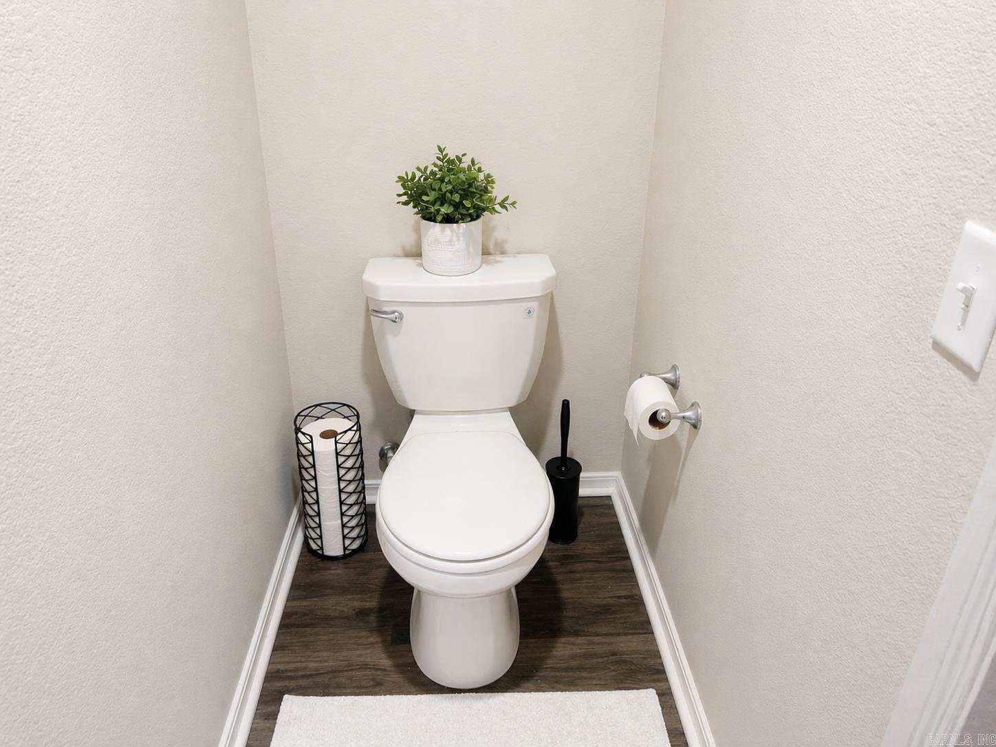 WHITE OAK CROSSING - Residential