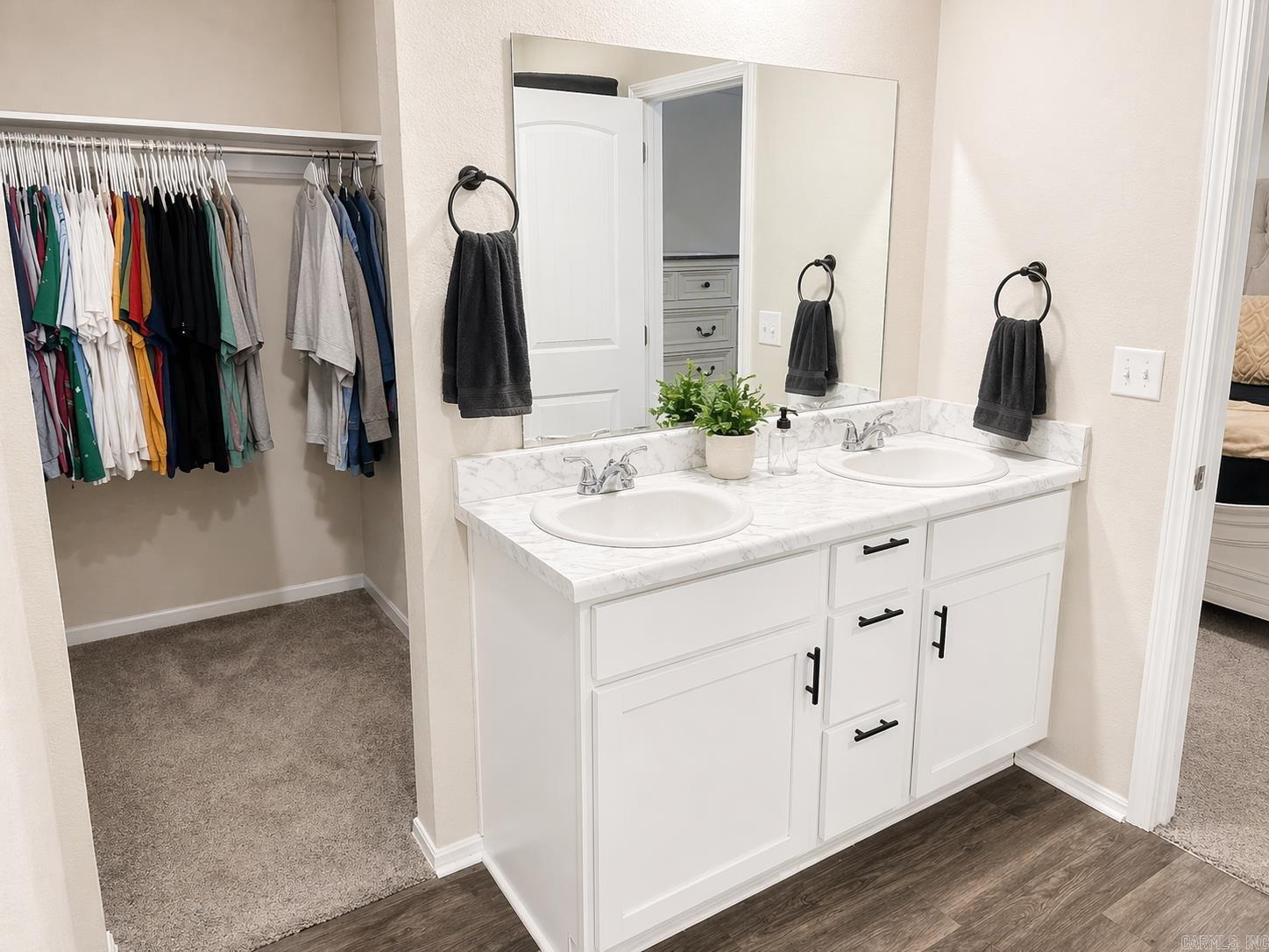 WHITE OAK CROSSING - Residential