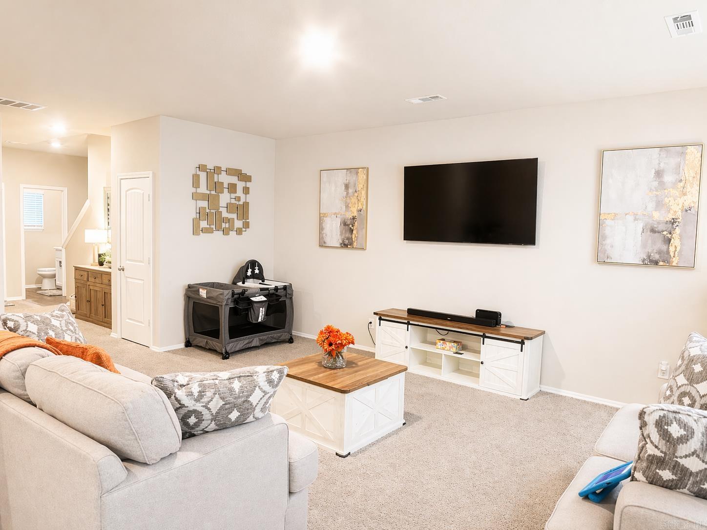 WHITE OAK CROSSING - Residential