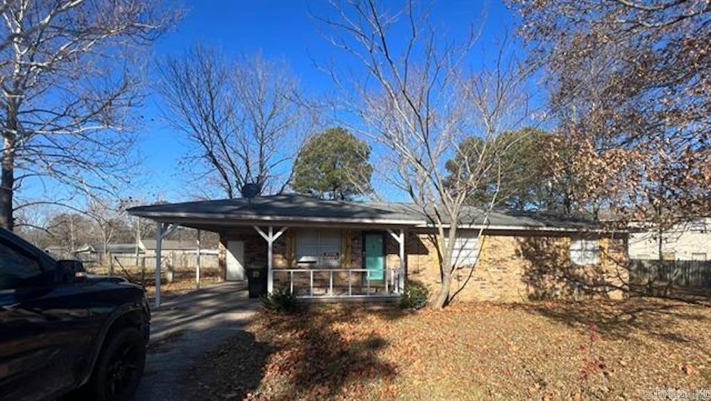 This is currently a rental property on a month to month lease @ $1250 per month. Great location that offers easy access to schools, shopping and much more. 3 Bedroom 1.5 Bath. Large living area with connection kitchen and spacious dinning room. Great yard space on this one.