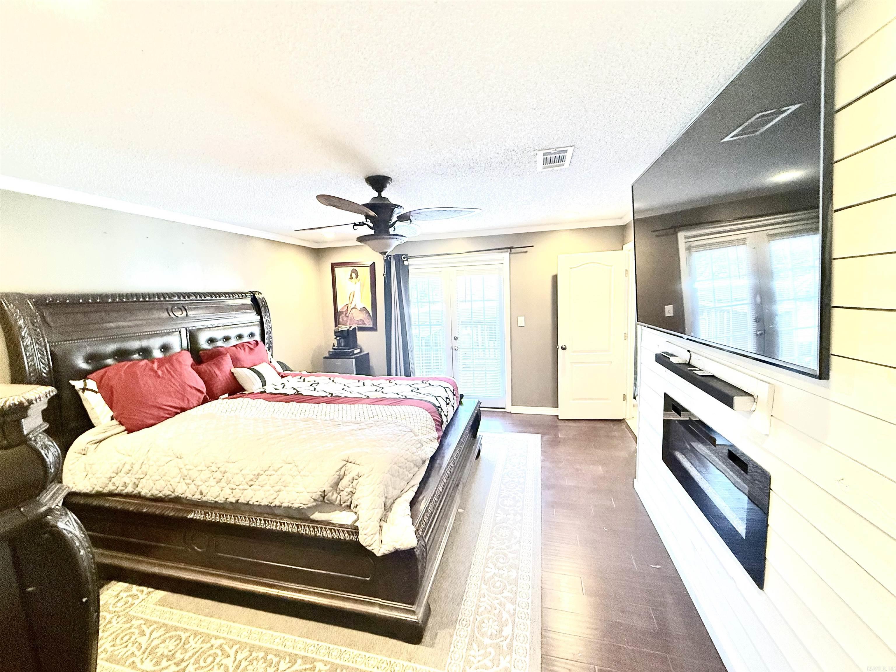 PINE HILLS PARK ADDN - Residential