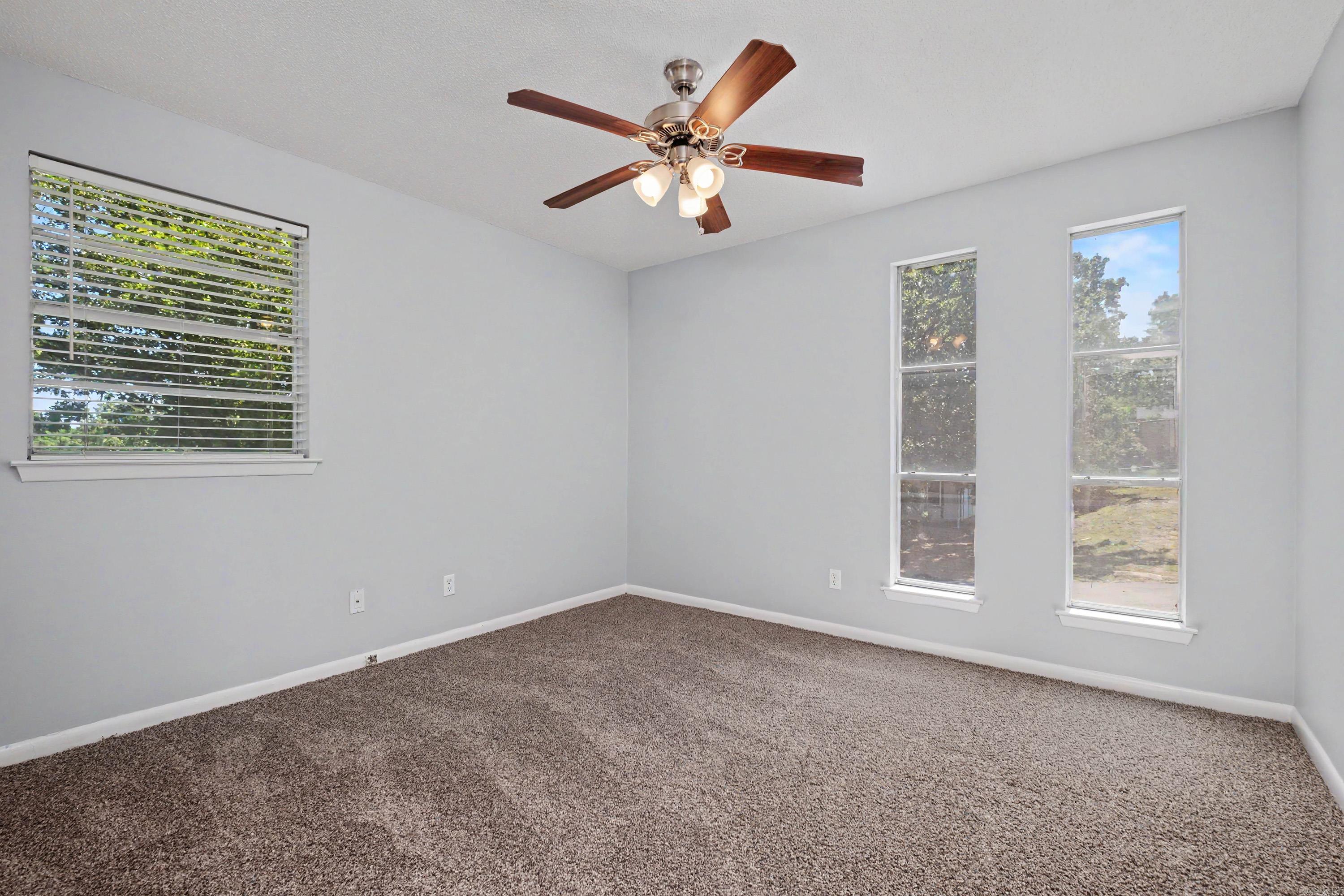 VERVACK HILLS - Residential
